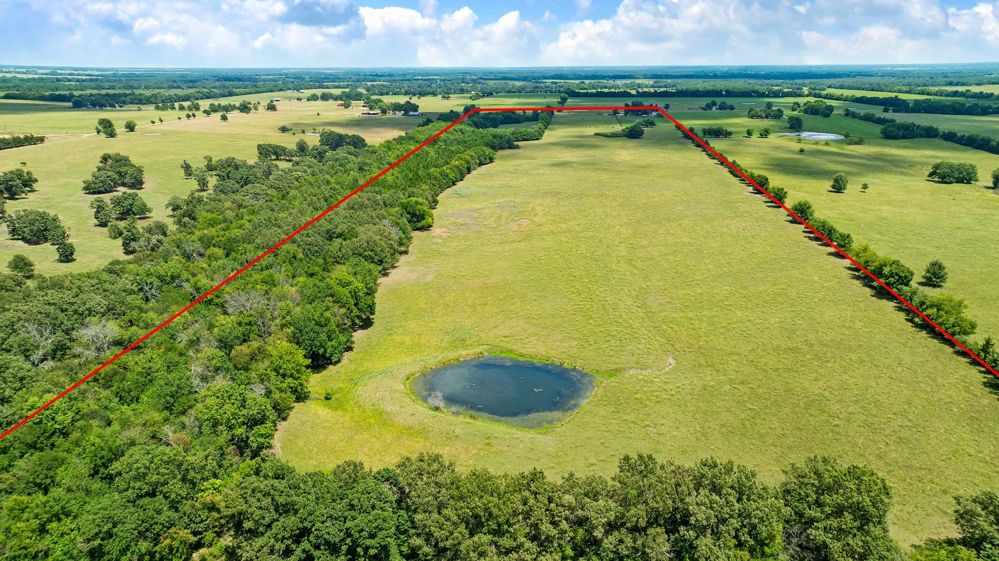Single Family Residence For Sale in Red River (TX) County , 2606 Farm Road 412, Clarksville, Texas 75426, 3 Bedrooms, 2 Bathrooms, 2 Garage spaces, 1,500 Sqft, built in 1971, Price $624,900, mls#21345269, Real Estate Agent in Clarksville, Homes For Sale in Red River (TX) county, Homes For Sale in Clarksville, Realtor in Clarksville Texas, Real Estate Brokerage Independent Realty Texas, Luminita Cordes Realtor