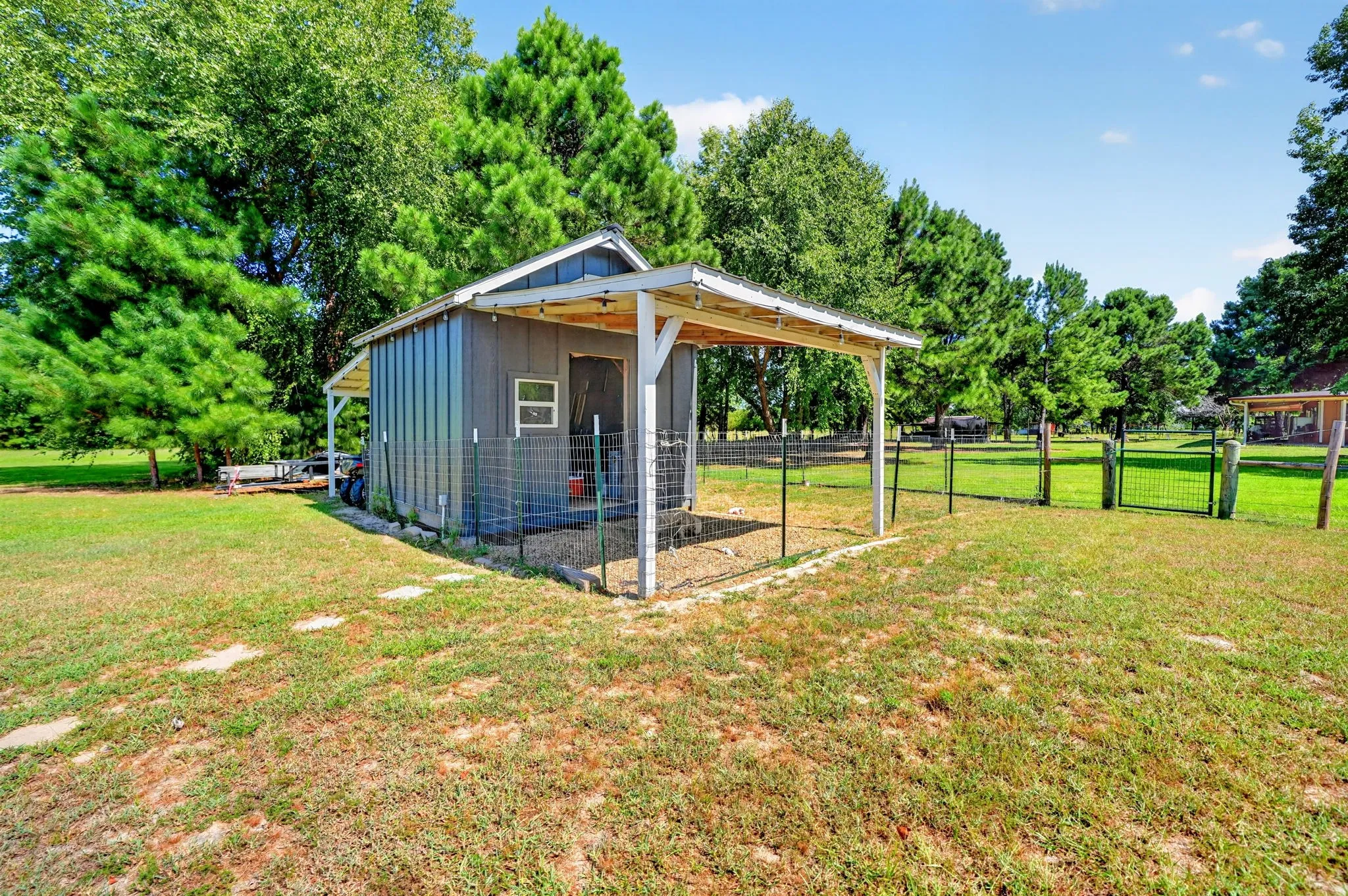 Manufactured Home For Sale in Rains County , 890 Fm 275, Emory, Texas 75440, 4 Bedroom, 3 Bathroom, Garage spaces, 2,560 Sqft, built in 2020, mls#21344391, Real Estate Agent in Emory, Homes For Sale in Rains county, Homes For Sale in Emory, Realtor in Emory Texas, Real Estate Brokerage Independent Realty Texas, Luminita Cordes Realtor