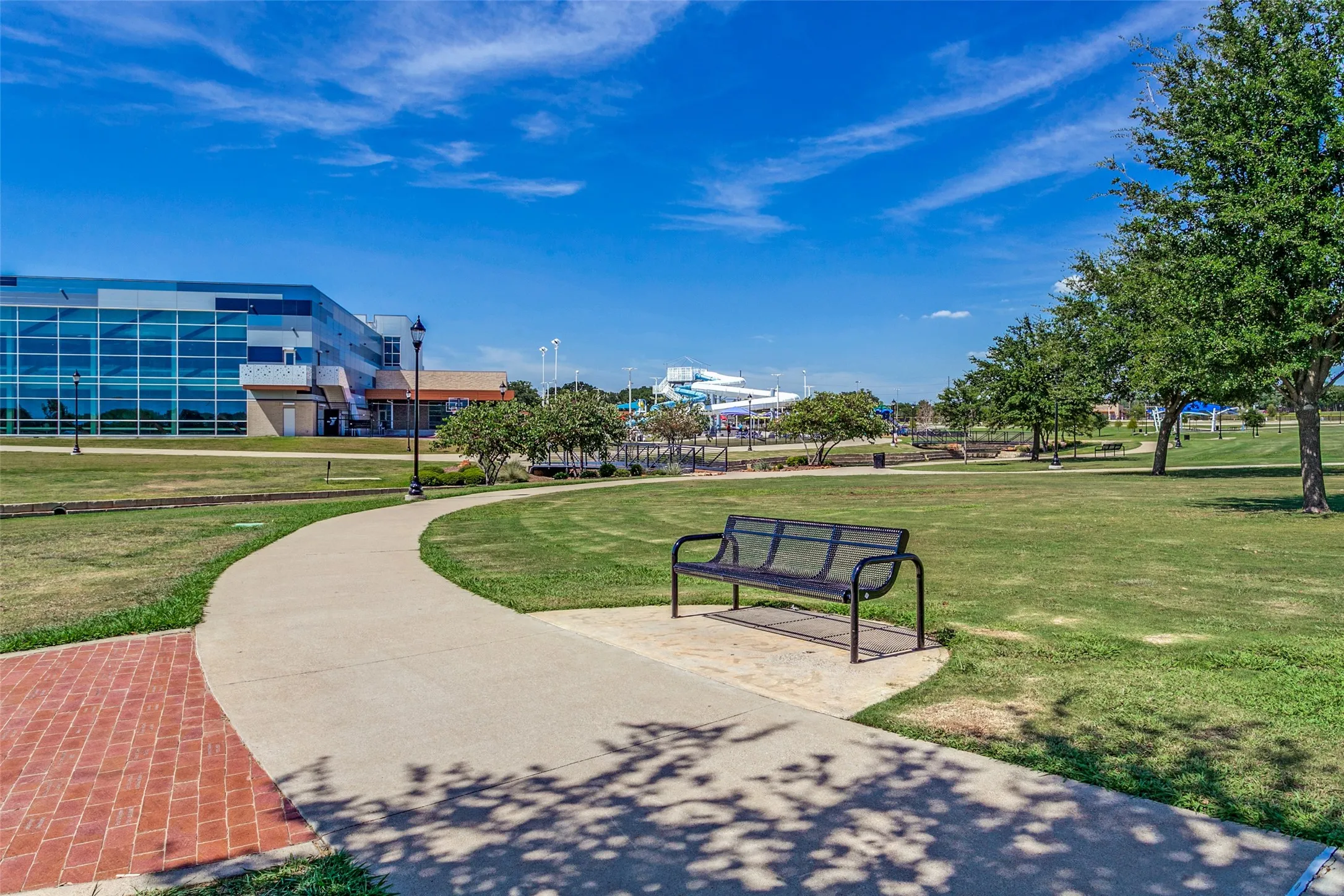 Single Family Residence For Sale in Tarrant County , 1228 Falcon Trail, Bedford, Texas 76021, 3 Bedroom, 2 Bathroom, 2 Garage spaces, 1,346 Sqft, built in 1995, mls#21345429, Real Estate Agent in Bedford, Homes For Sale in Tarrant county, Homes For Sale in Bedford, Realtor in Bedford Texas, Real Estate Brokerage Independent Realty Texas, Luminita Cordes Realtor