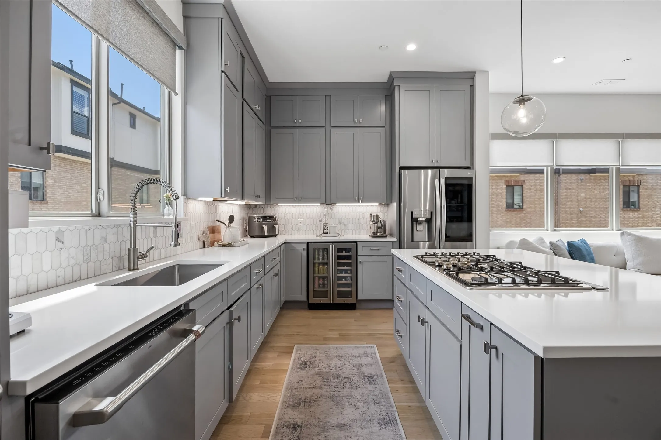 Condominium For Sale in Dallas County , 13900 Noel Road 301, Dallas, Texas 75240, 2 Bedroom, 3 Bathroom, 2 Garage spaces, 1,565 Sqft, built in 2022, mls#21344309, Real Estate Agent in Dallas, Homes For Sale in Dallas county, Homes For Sale in Dallas, Realtor in Dallas Texas, Real Estate Brokerage Independent Realty Texas, Luminita Cordes Realtor