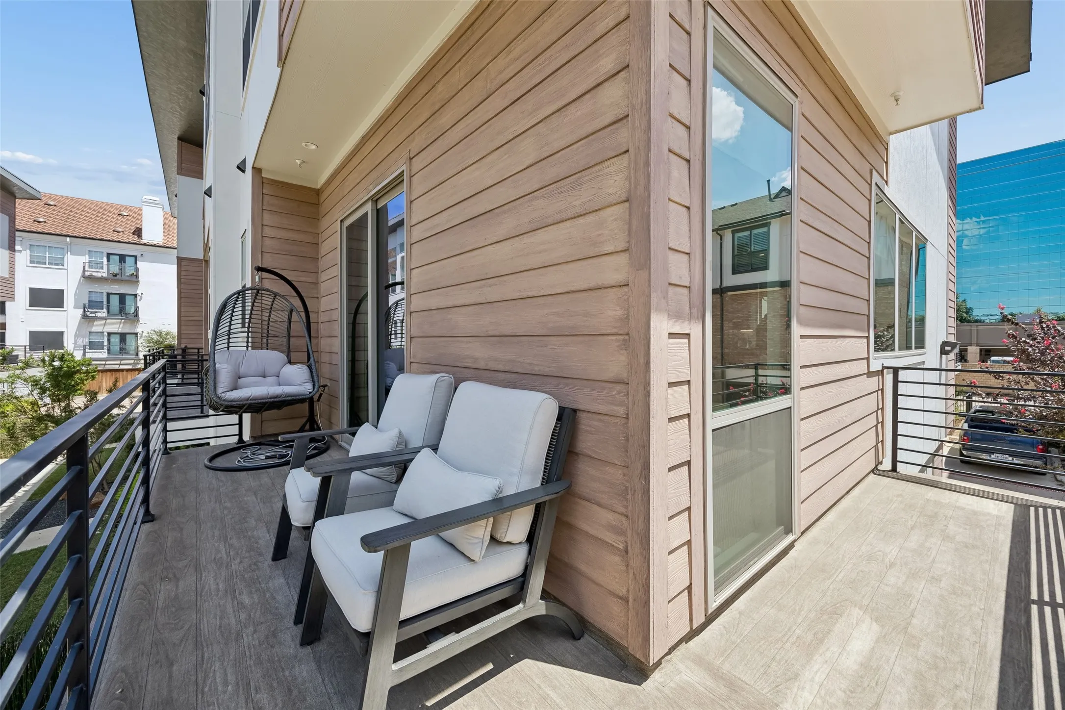 Condominium For Sale in Dallas County , 13900 Noel Road 301, Dallas, Texas 75240, 2 Bedroom, 3 Bathroom, 2 Garage spaces, 1,565 Sqft, built in 2022, mls#21344309, Real Estate Agent in Dallas, Homes For Sale in Dallas county, Homes For Sale in Dallas, Realtor in Dallas Texas, Real Estate Brokerage Independent Realty Texas, Luminita Cordes Realtor