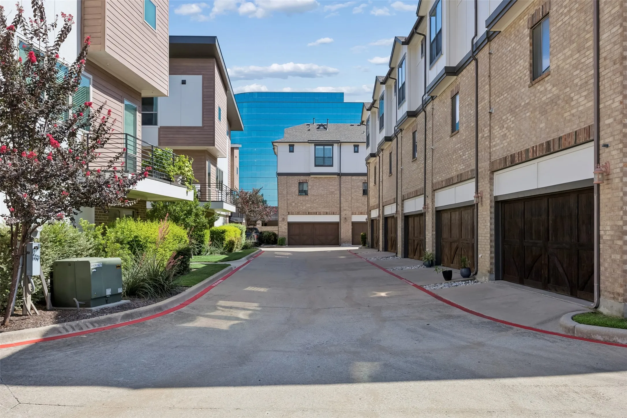 Condominium For Sale in Dallas County , 13900 Noel Road 301, Dallas, Texas 75240, 2 Bedroom, 3 Bathroom, 2 Garage spaces, 1,565 Sqft, built in 2022, mls#21344309, Real Estate Agent in Dallas, Homes For Sale in Dallas county, Homes For Sale in Dallas, Realtor in Dallas Texas, Real Estate Brokerage Independent Realty Texas, Luminita Cordes Realtor