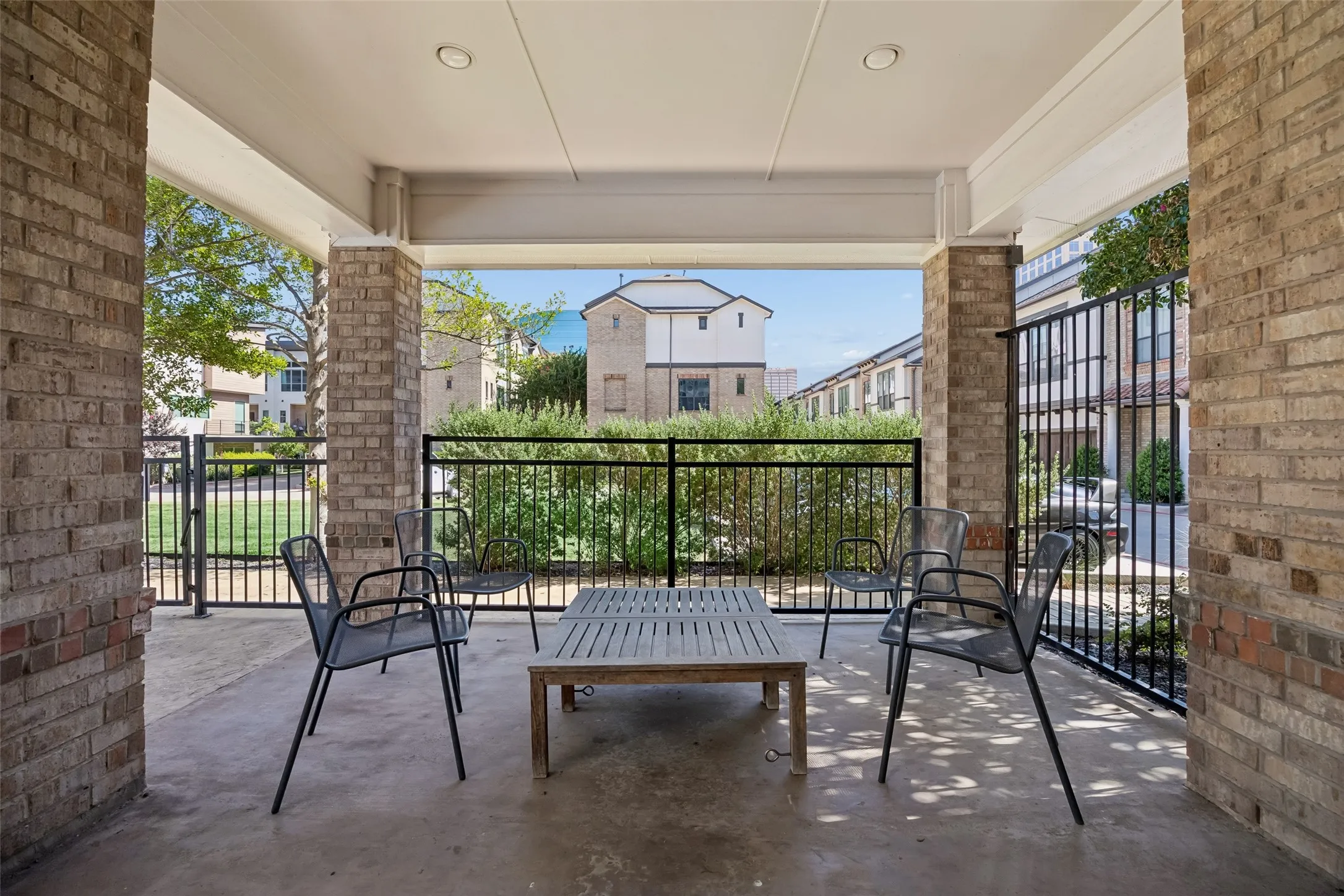 Condominium For Sale in Dallas County , 13900 Noel Road 301, Dallas, Texas 75240, 2 Bedroom, 3 Bathroom, 2 Garage spaces, 1,565 Sqft, built in 2022, mls#21344309, Real Estate Agent in Dallas, Homes For Sale in Dallas county, Homes For Sale in Dallas, Realtor in Dallas Texas, Real Estate Brokerage Independent Realty Texas, Luminita Cordes Realtor
