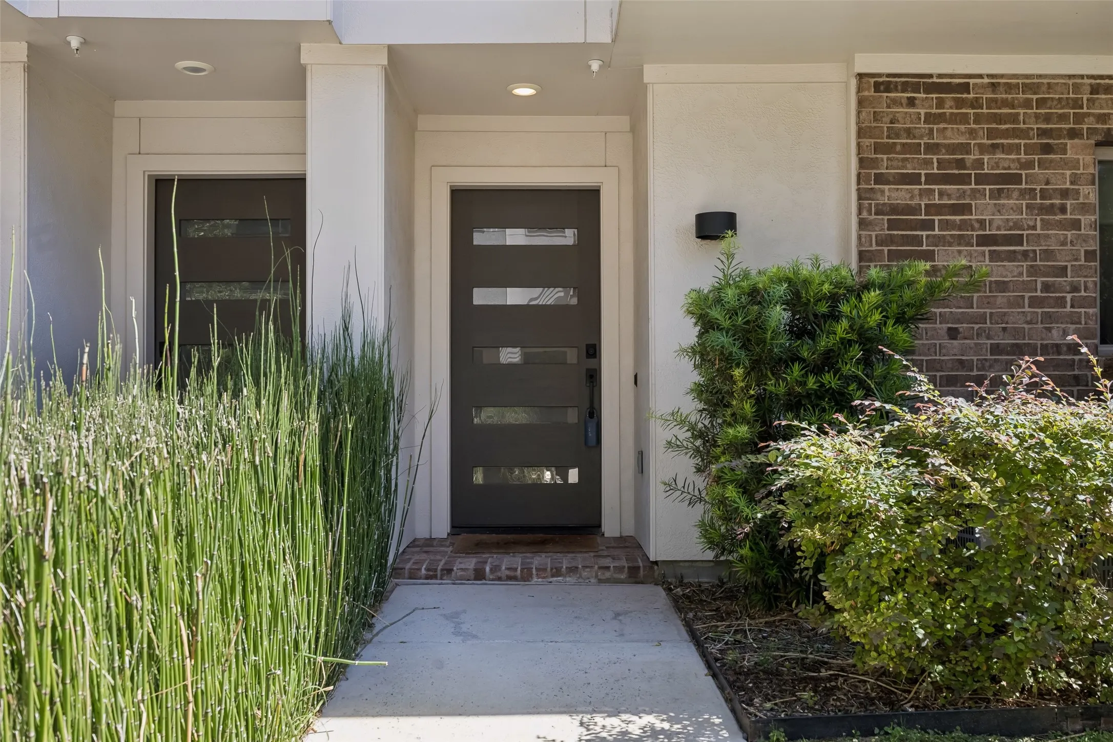 Condominium For Sale in Dallas County , 13900 Noel Road 301, Dallas, Texas 75240, 2 Bedroom, 3 Bathroom, 2 Garage spaces, 1,565 Sqft, built in 2022, mls#21344309, Real Estate Agent in Dallas, Homes For Sale in Dallas county, Homes For Sale in Dallas, Realtor in Dallas Texas, Real Estate Brokerage Independent Realty Texas, Luminita Cordes Realtor