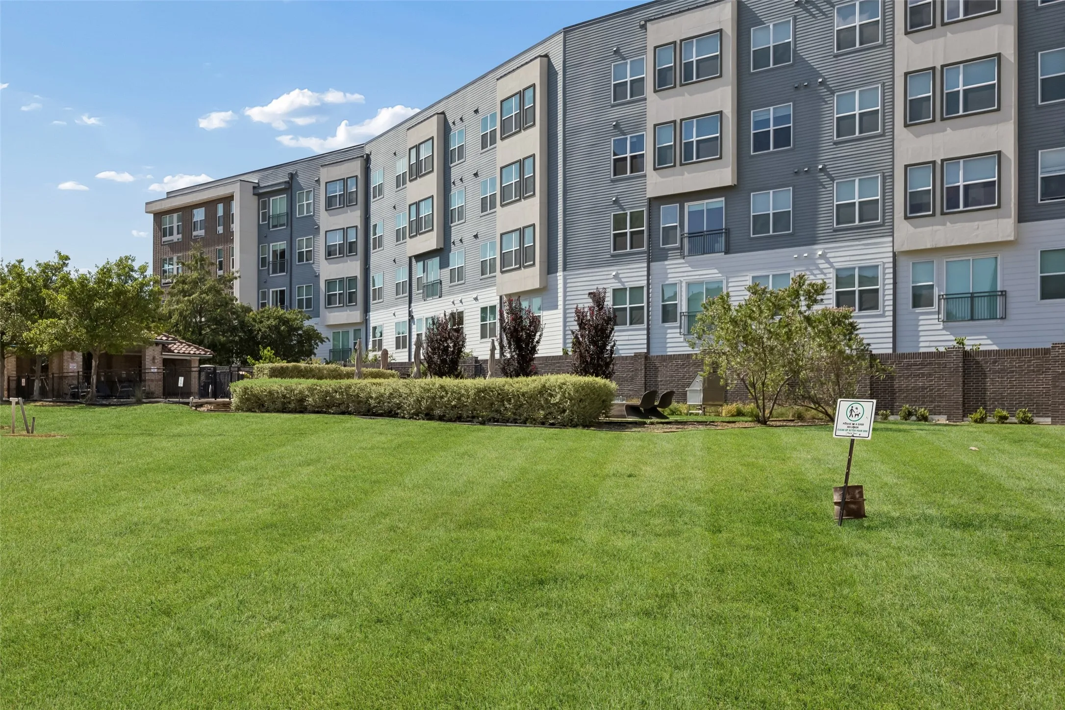 Condominium For Sale in Dallas County , 13900 Noel Road 301, Dallas, Texas 75240, 2 Bedroom, 3 Bathroom, 2 Garage spaces, 1,565 Sqft, built in 2022, mls#21344309, Real Estate Agent in Dallas, Homes For Sale in Dallas county, Homes For Sale in Dallas, Realtor in Dallas Texas, Real Estate Brokerage Independent Realty Texas, Luminita Cordes Realtor