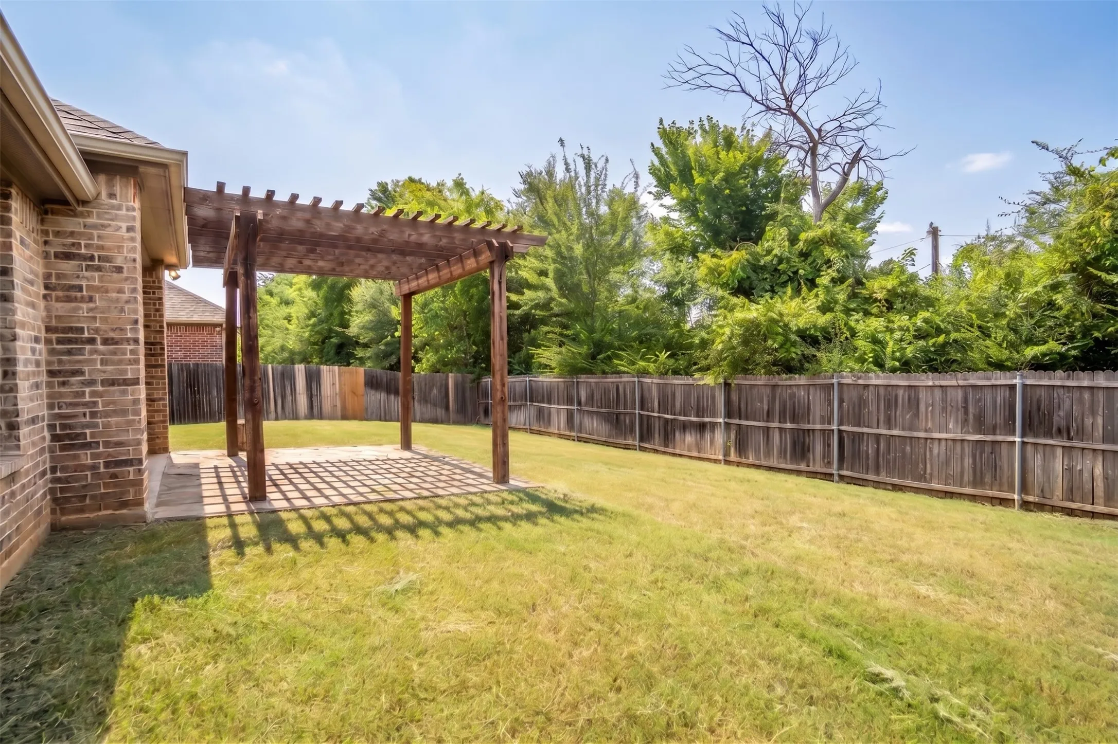 Single Family Residence For Sale in Denton County , 3913 Roxbury Street, Denton, Texas 76210, 3 Bedroom, 2 Bathroom, 2 Garage spaces, 1,918 Sqft, built in 2016, mls#21340574, Real Estate Agent in Denton, Homes For Sale in Denton county, Homes For Sale in Denton, Realtor in Denton Texas, Real Estate Brokerage Independent Realty Texas, Luminita Cordes Realtor