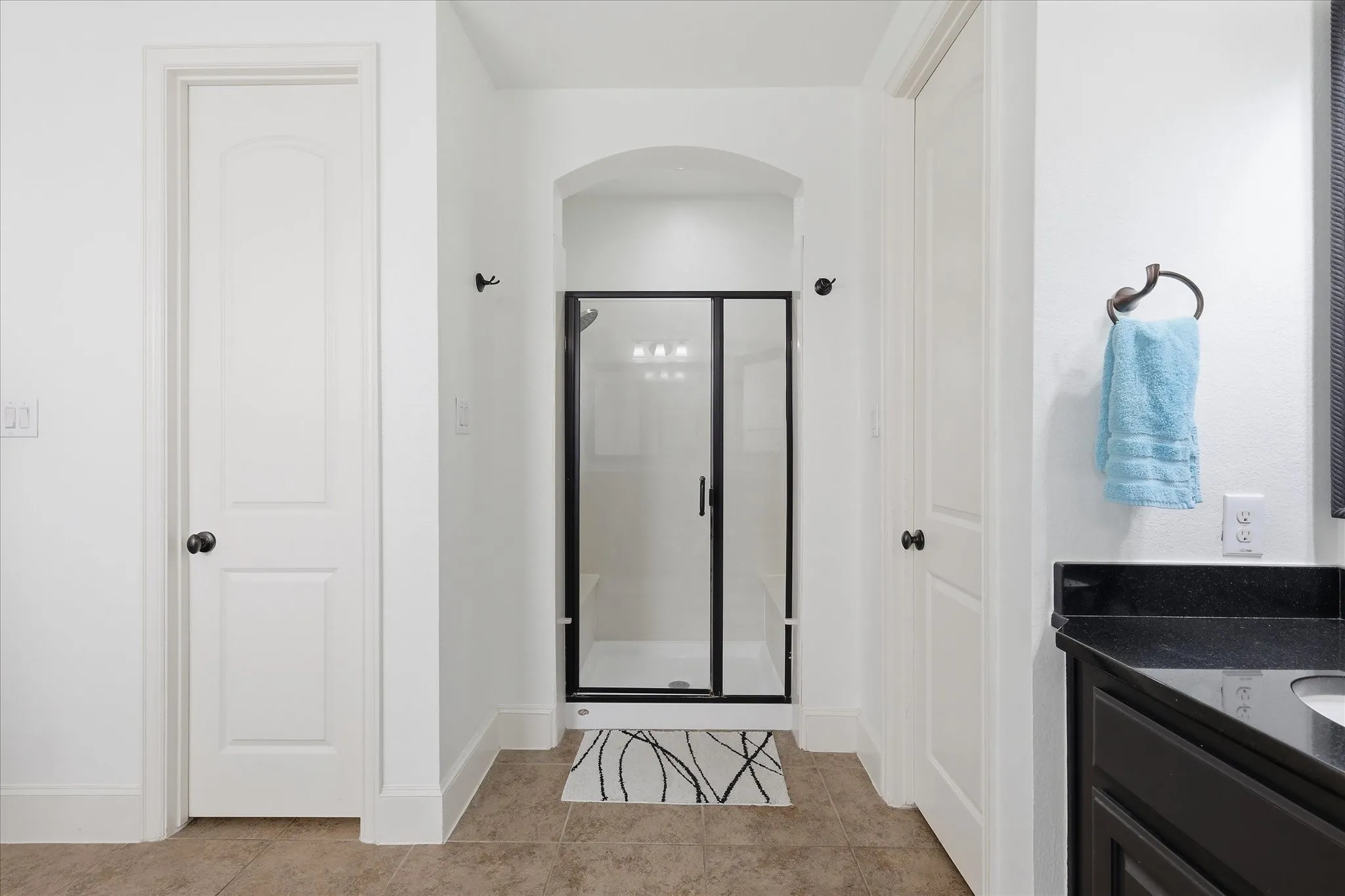 Primary shower