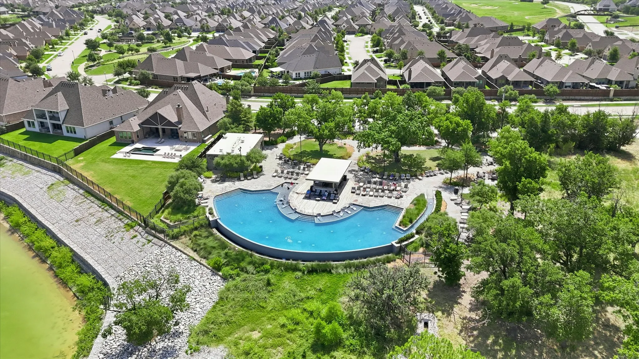 Lakeside pool - Infinity pool that overlooks lake lewisville and the new marina at The Tribute