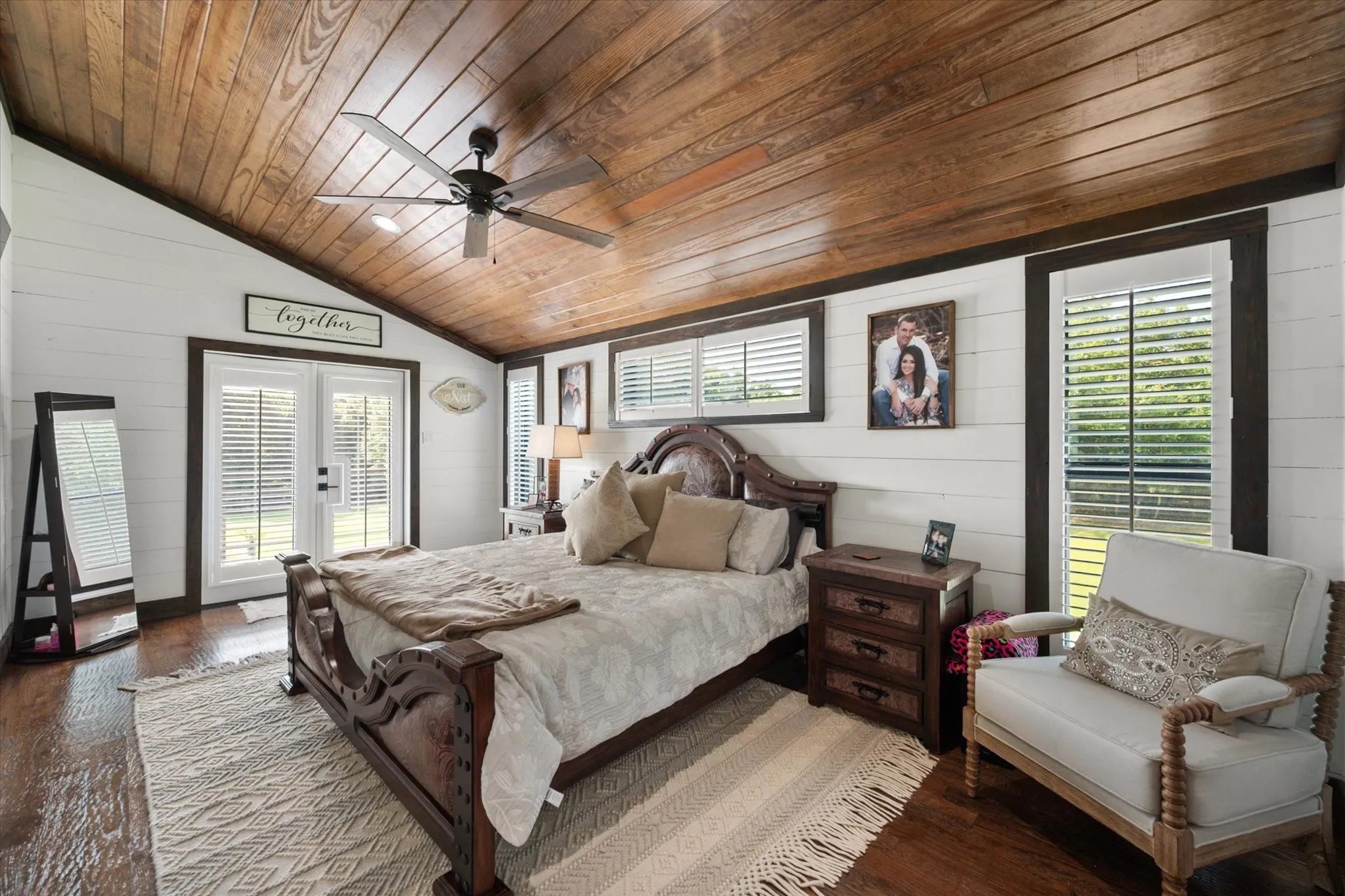 Farm For Sale in Freestone County , 218 FCR 1055, Wortham, Texas 76693, 4 Bedrooms, 4 Bathrooms, 2 Garage spaces, 6,400 Sqft, built in 2023, Price $10,500,000, mls#21342842, Real Estate Agent in Wortham, Homes For Sale in Freestone county, Homes For Sale in Wortham, Realtor in Wortham Texas, Real Estate Brokerage Independent Realty Texas, Luminita Cordes Realtor