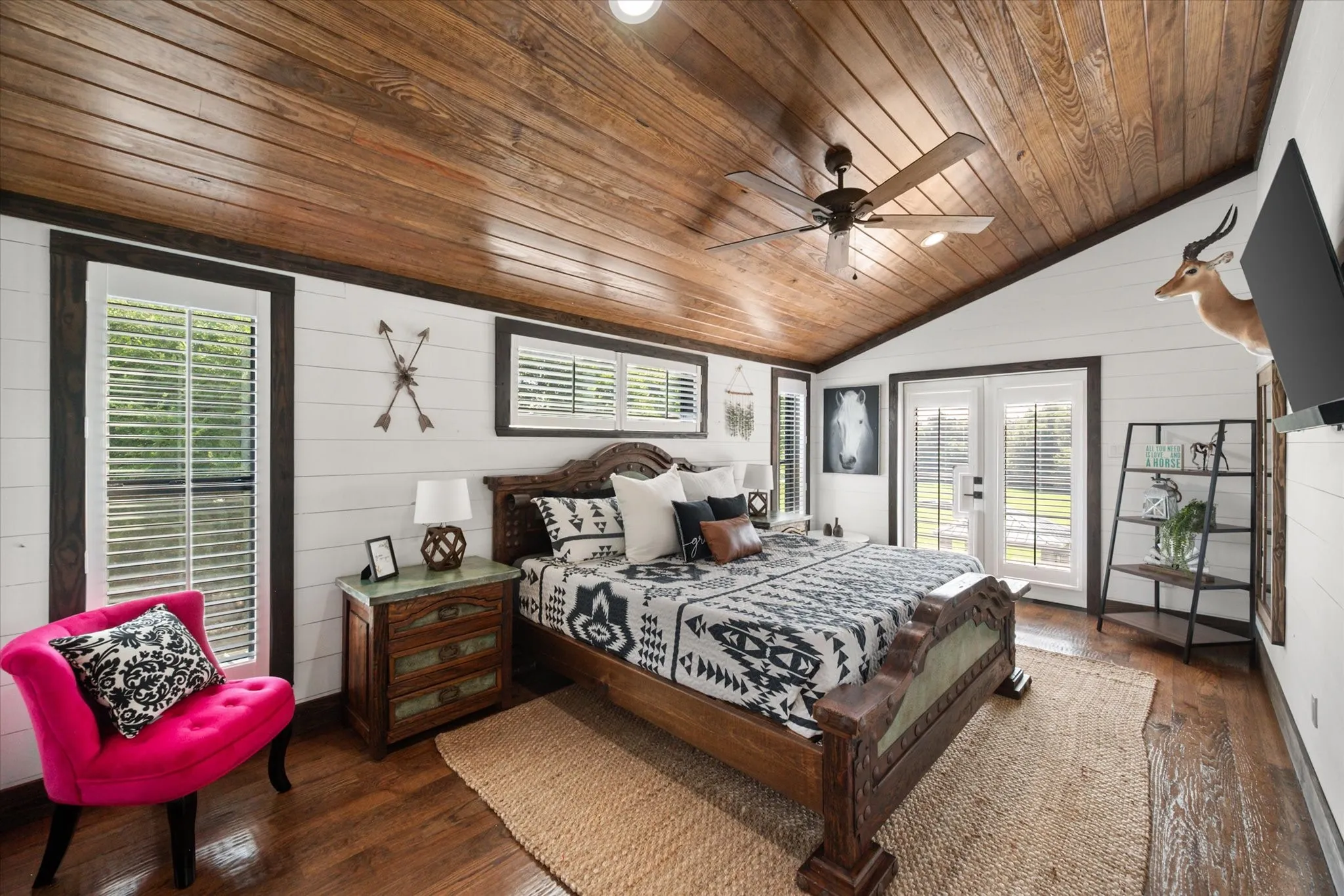 Farm For Sale in Freestone County , 218 FCR 1055, Wortham, Texas 76693, 4 Bedrooms, 4 Bathrooms, 2 Garage spaces, 6,400 Sqft, built in 2023, Price $10,500,000, mls#21342842, Real Estate Agent in Wortham, Homes For Sale in Freestone county, Homes For Sale in Wortham, Realtor in Wortham Texas, Real Estate Brokerage Independent Realty Texas, Luminita Cordes Realtor