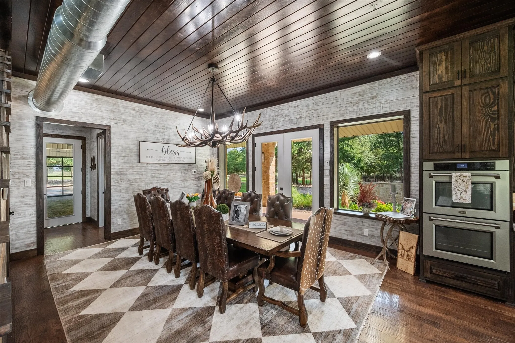Farm For Sale in Freestone County , 218 FCR 1055, Wortham, Texas 76693, 4 Bedrooms, 4 Bathrooms, 2 Garage spaces, 6,400 Sqft, built in 2023, Price $10,500,000, mls#21342842, Real Estate Agent in Wortham, Homes For Sale in Freestone county, Homes For Sale in Wortham, Realtor in Wortham Texas, Real Estate Brokerage Independent Realty Texas, Luminita Cordes Realtor