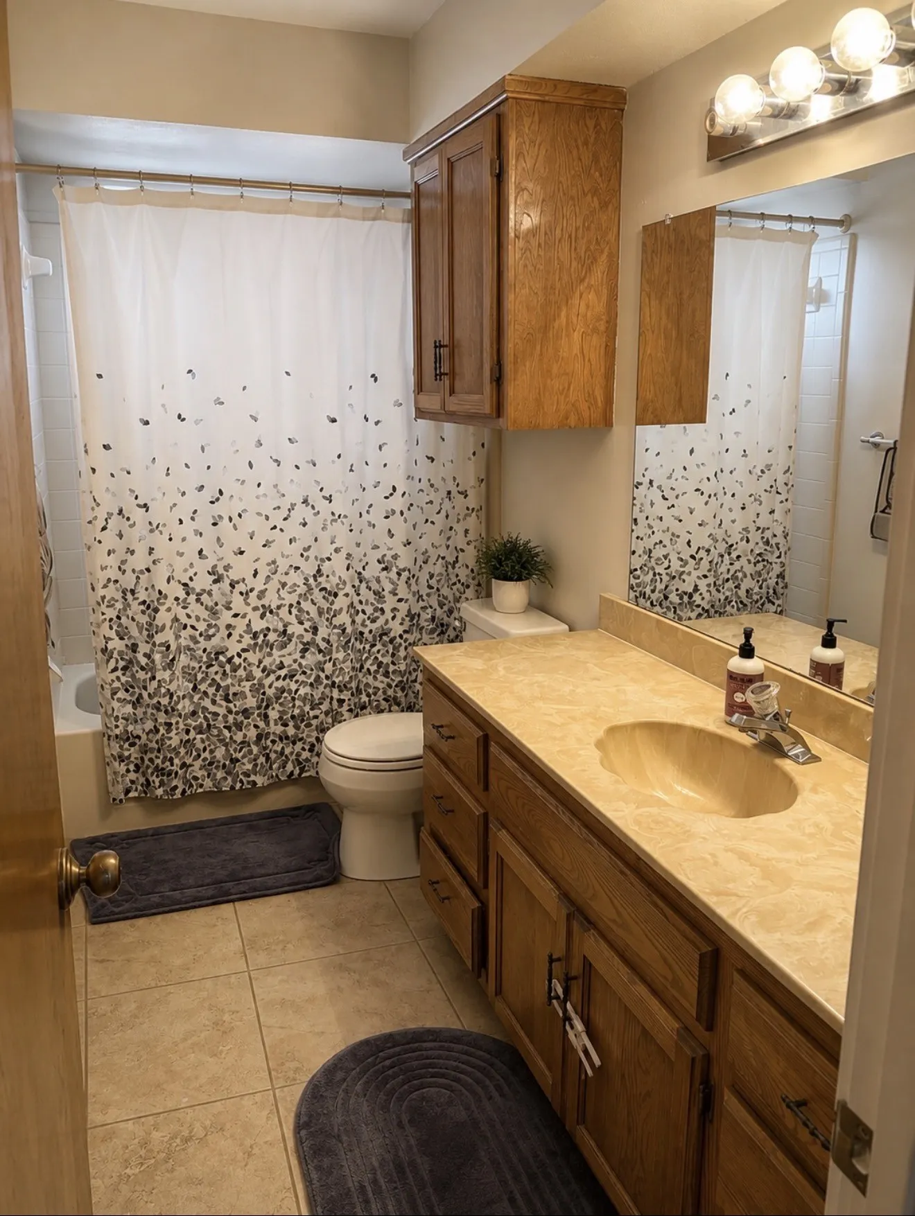Single Family Residence For Sale in Collin County , 4016 Hidalgo Drive, Plano, Texas 75074, 3 Bedroom, 2 Bathroom, 2 Garage spaces, 1,718 Sqft, built in 1985, mls#21345319, Real Estate Agent in Plano, Homes For Sale in Collin county, Homes For Sale in Plano, Realtor in Plano Texas, Real Estate Brokerage Independent Realty Texas, Luminita Cordes Realtor