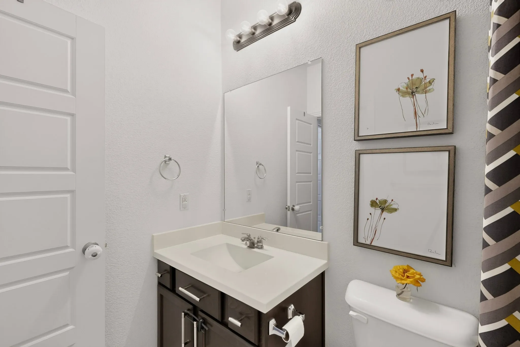 Single Family Residence For Sale in Collin County , 1021 Acacia Drive, Anna, Texas 75409, 4 Bedroom, 3 Bathroom, 2 Garage spaces, 2,085 Sqft, built in 2016, mls#21340098, Real Estate Agent in Anna, Homes For Sale in Collin county, Homes For Sale in Anna, Realtor in Anna Texas, Real Estate Brokerage Independent Realty Texas, Luminita Cordes Realtor