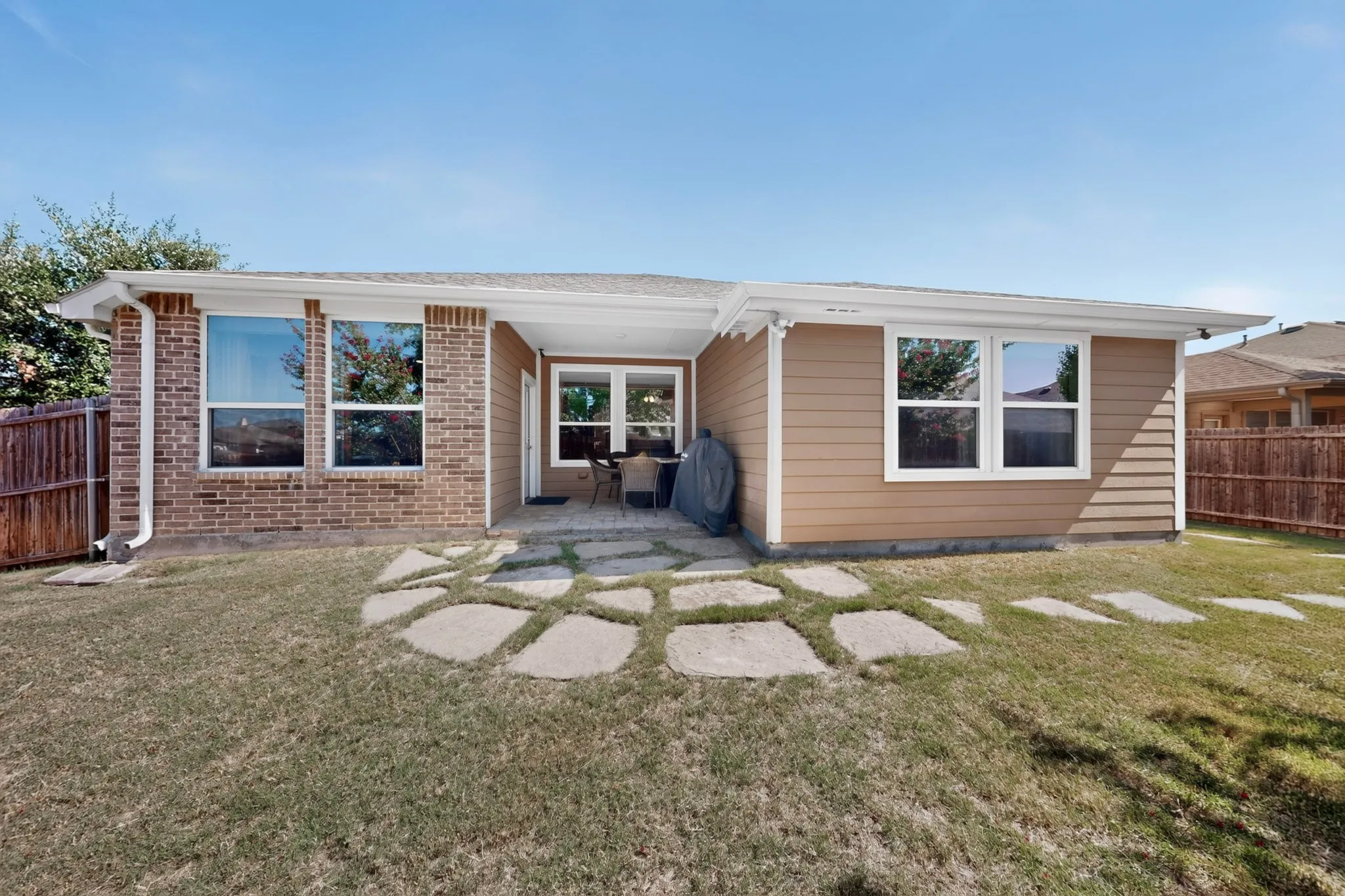 Single Family Residence For Sale in Collin County , 1021 Acacia Drive, Anna, Texas 75409, 4 Bedroom, 3 Bathroom, 2 Garage spaces, 2,085 Sqft, built in 2016, mls#21340098, Real Estate Agent in Anna, Homes For Sale in Collin county, Homes For Sale in Anna, Realtor in Anna Texas, Real Estate Brokerage Independent Realty Texas, Luminita Cordes Realtor
