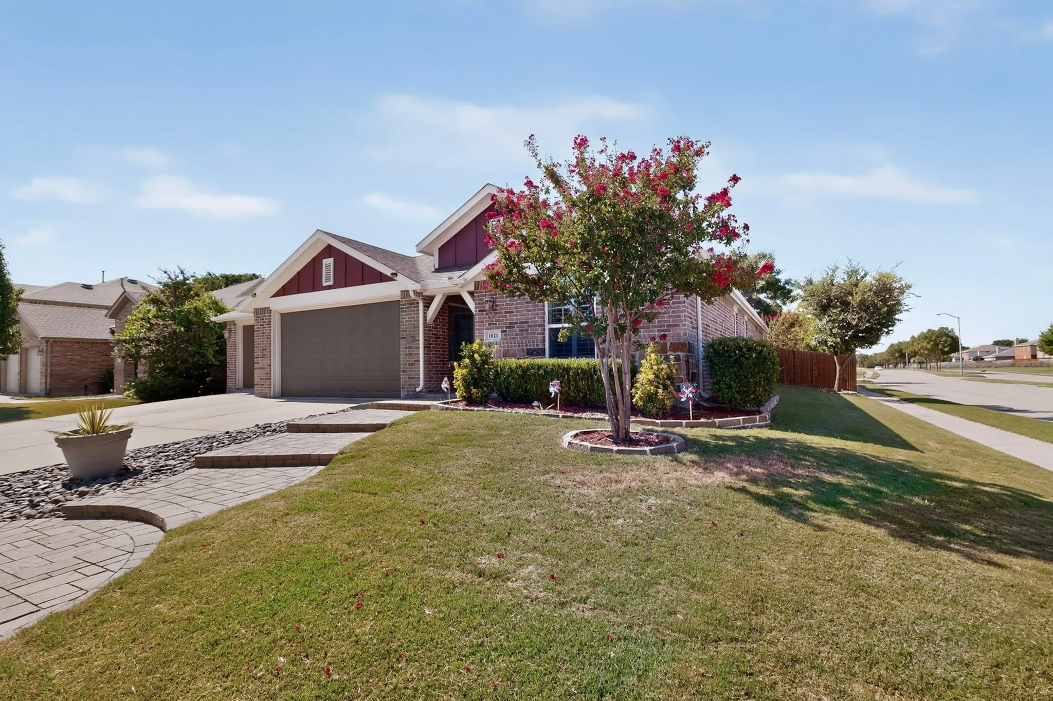 Single Family Residence For Sale in Collin County , 1021 Acacia Drive, Anna, Texas 75409, 4 Bedroom, 3 Bathroom, 2 Garage spaces, 2,085 Sqft, built in 2016, mls#21340098, Real Estate Agent in Anna, Homes For Sale in Collin county, Homes For Sale in Anna, Realtor in Anna Texas, Real Estate Brokerage Independent Realty Texas, Luminita Cordes Realtor