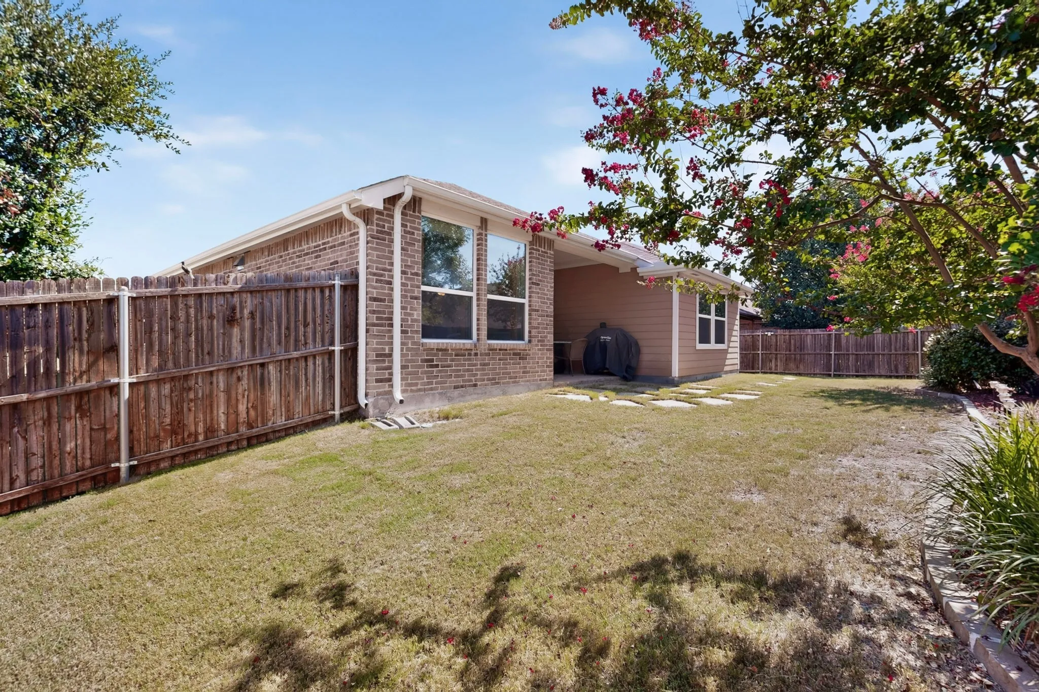 Single Family Residence For Sale in Collin County , 1021 Acacia Drive, Anna, Texas 75409, 4 Bedroom, 3 Bathroom, 2 Garage spaces, 2,085 Sqft, built in 2016, mls#21340098, Real Estate Agent in Anna, Homes For Sale in Collin county, Homes For Sale in Anna, Realtor in Anna Texas, Real Estate Brokerage Independent Realty Texas, Luminita Cordes Realtor