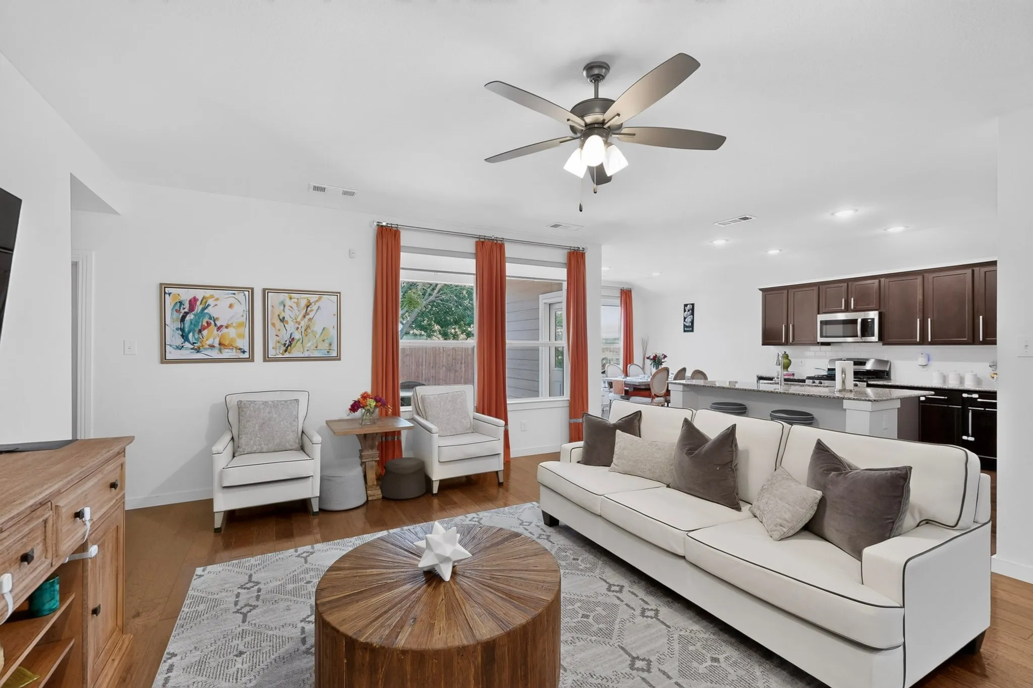 Single Family Residence For Sale in Collin County , 1021 Acacia Drive, Anna, Texas 75409, 4 Bedroom, 3 Bathroom, 2 Garage spaces, 2,085 Sqft, built in 2016, mls#21340098, Real Estate Agent in Anna, Homes For Sale in Collin county, Homes For Sale in Anna, Realtor in Anna Texas, Real Estate Brokerage Independent Realty Texas, Luminita Cordes Realtor