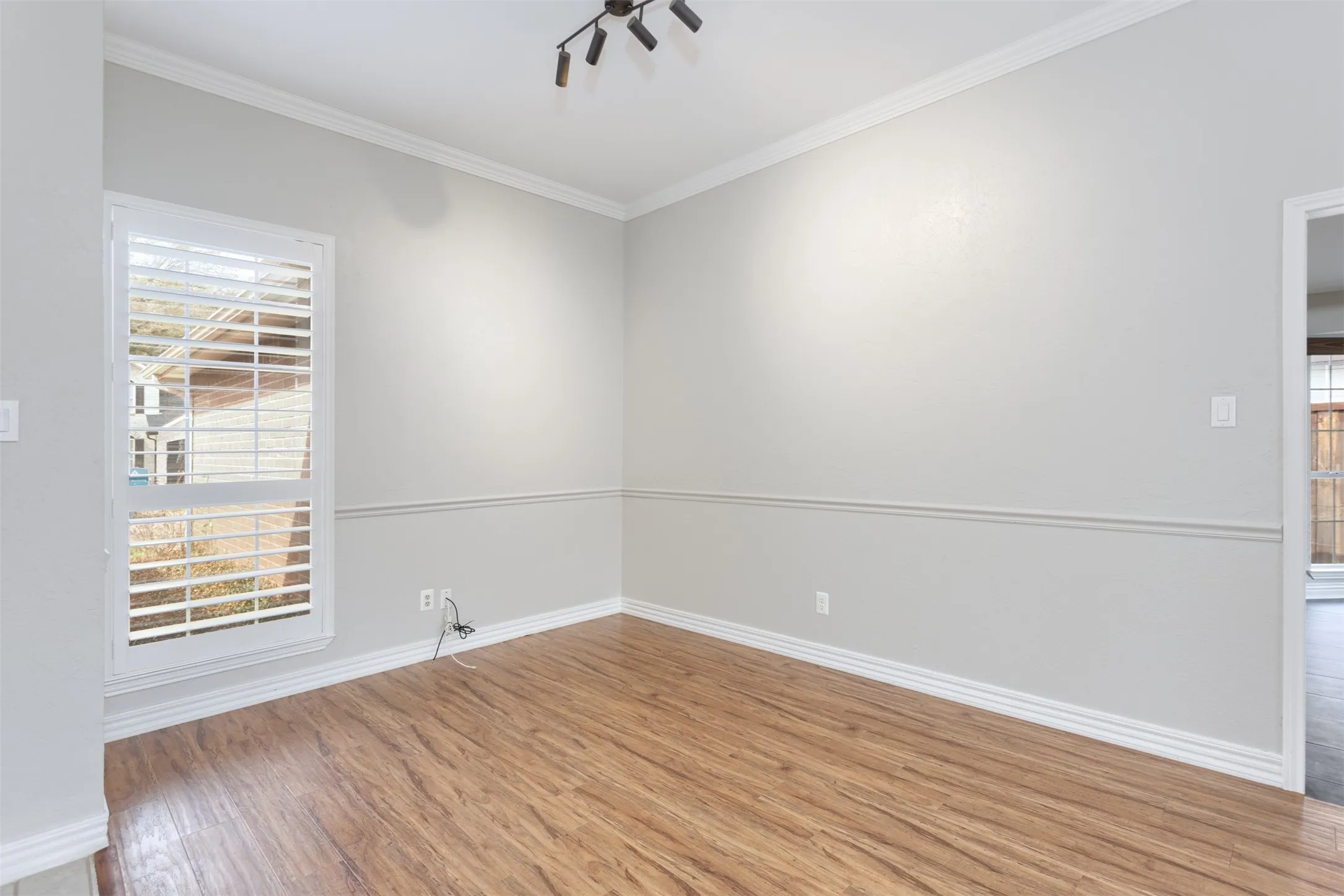 Sitting /Living Room