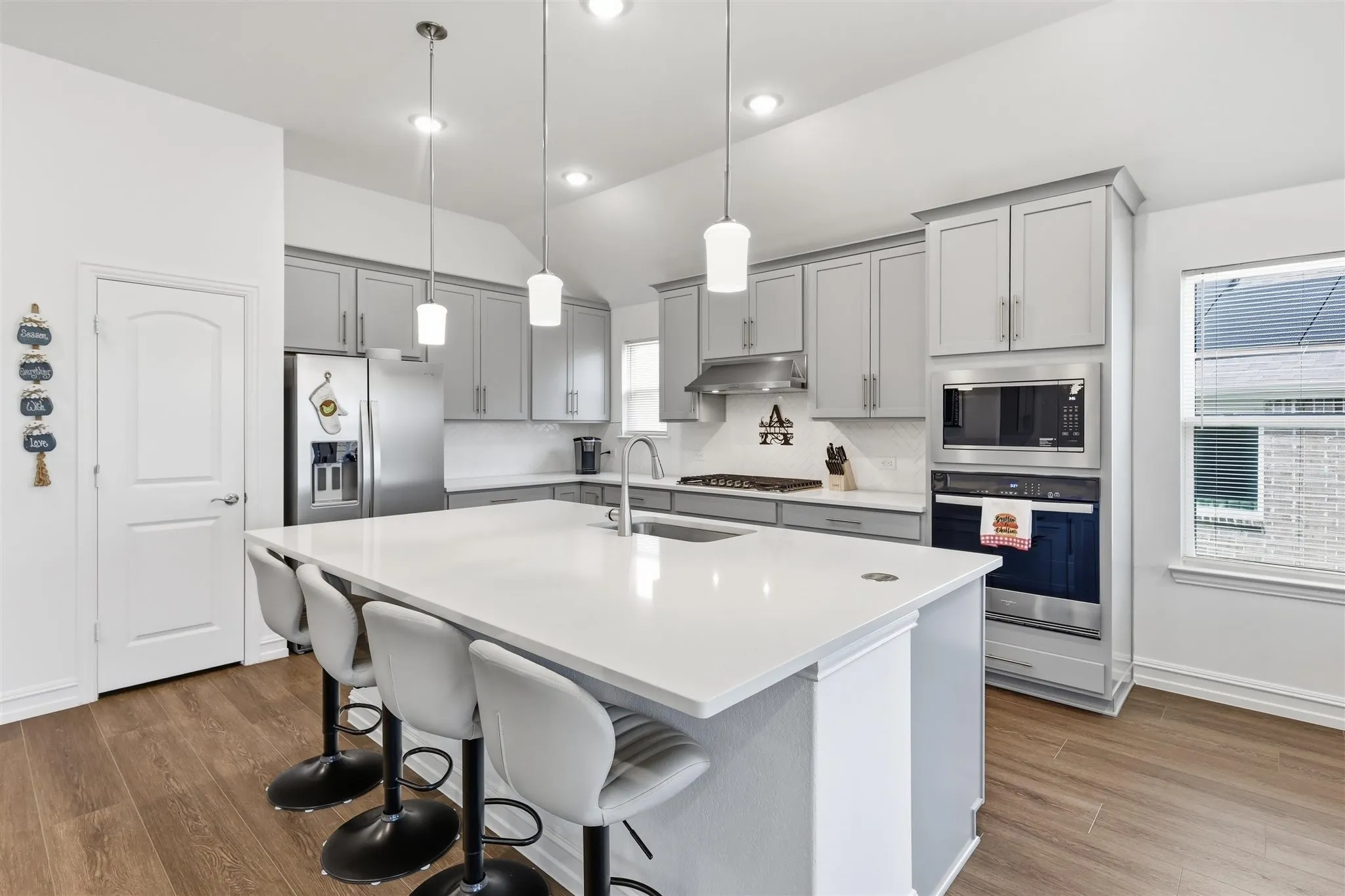 Single Family Residence For Sale in Tarrant County , 11140 Boyne Avenue, Fort Worth, Texas 76052, 3 Bedroom, 2 Bathroom, 2 Garage spaces, 2,204 Sqft, built in 2025, mls#21345457, Real Estate Agent in Fort Worth, Homes For Sale in Tarrant county, Homes For Sale in Fort Worth, Realtor in Fort Worth Texas, Real Estate Brokerage Independent Realty Texas, Luminita Cordes Realtor