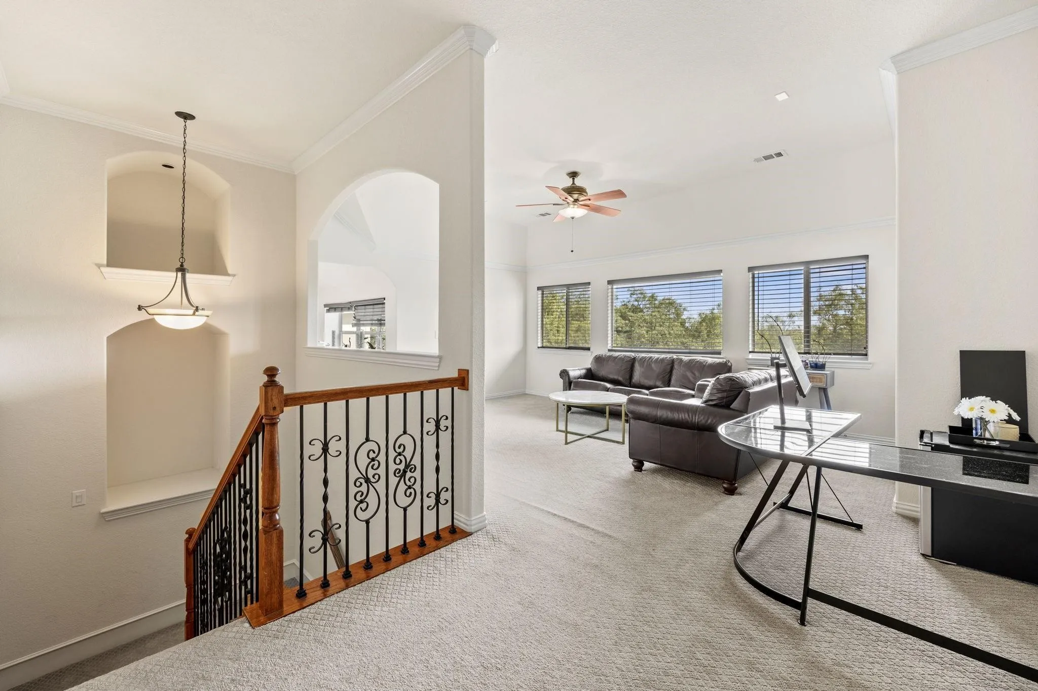 Single Family Residence For Sale in Dallas County , 804 Bentwater Parkway, Grand Prairie, Texas 75104, 5 Bedroom, 6 Bathroom, 3 Garage spaces, 4,037 Sqft, built in 2007, mls#21345084, Real Estate Agent in Grand Prairie, Homes For Sale in Dallas county, Homes For Sale in Grand Prairie, Realtor in Grand Prairie Texas, Real Estate Brokerage Independent Realty Texas, Luminita Cordes Realtor