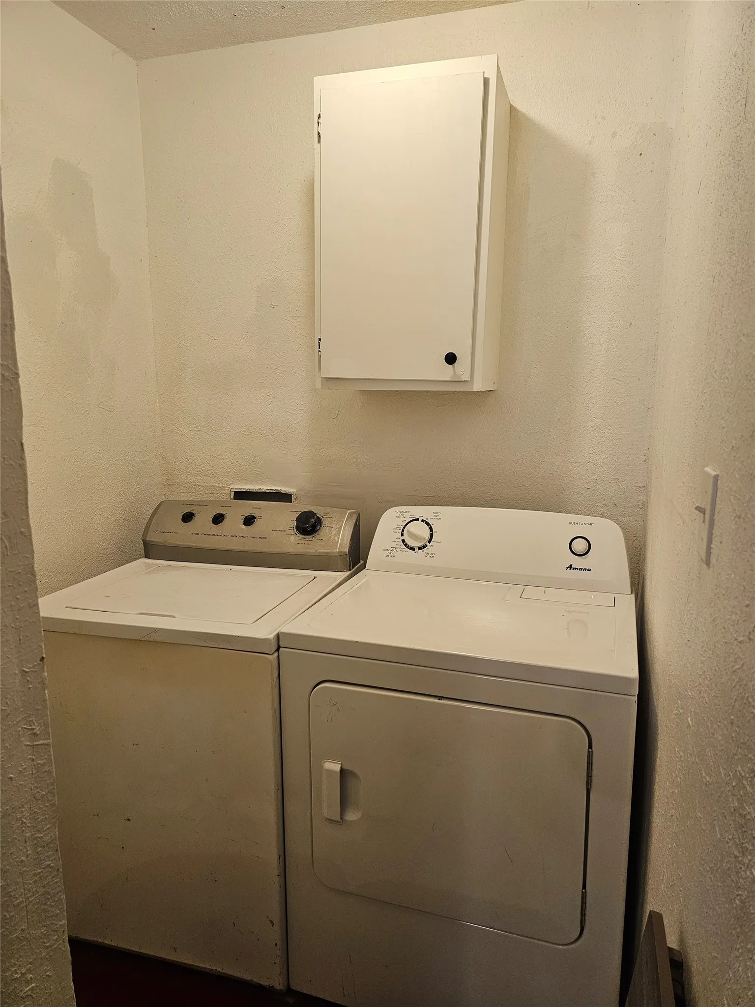 Single Family Residence For Sale in Lamar County , 2102 Wimberly Drive, Brookston, Texas 75421, 3 Bedroom, 2 Bathroom, Garage spaces, 1,326 Sqft, built in 1970, mls#21344092, Real Estate Agent in Brookston, Homes For Sale in Lamar county, Homes For Sale in Brookston, Realtor in Brookston Texas, Real Estate Brokerage Independent Realty Texas, Luminita Cordes Realtor