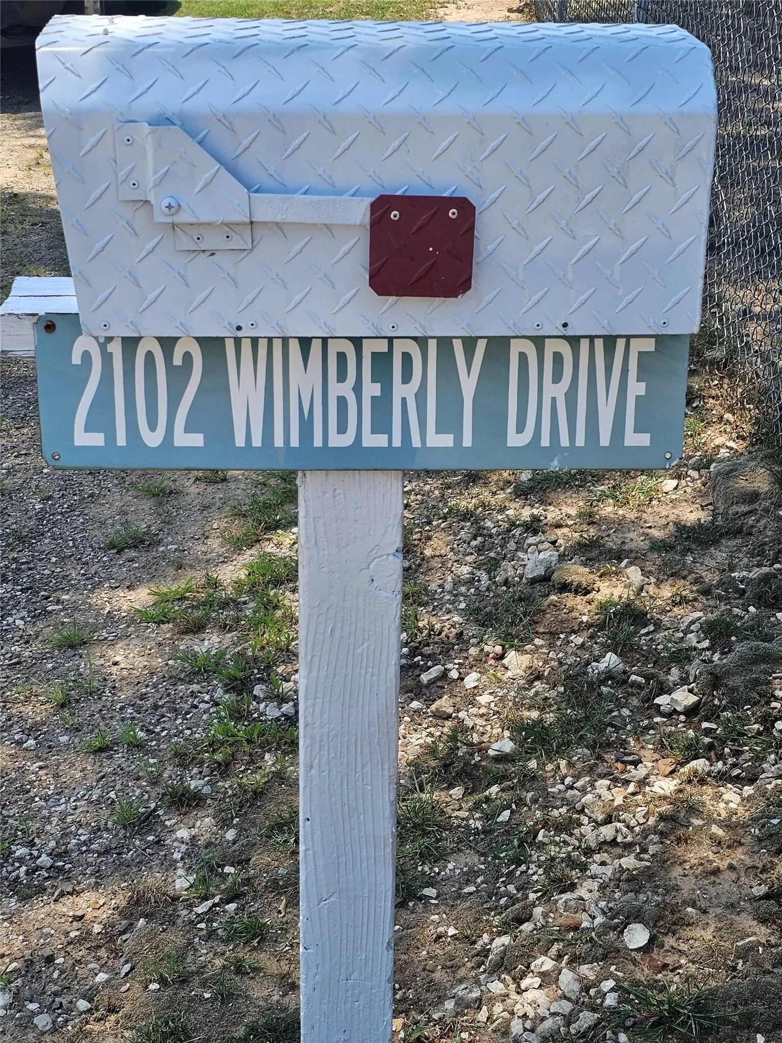 Single Family Residence For Sale in Lamar County , 2102 Wimberly Drive, Brookston, Texas 75421, 3 Bedroom, 2 Bathroom, Garage spaces, 1,326 Sqft, built in 1970, mls#21344092, Real Estate Agent in Brookston, Homes For Sale in Lamar county, Homes For Sale in Brookston, Realtor in Brookston Texas, Real Estate Brokerage Independent Realty Texas, Luminita Cordes Realtor