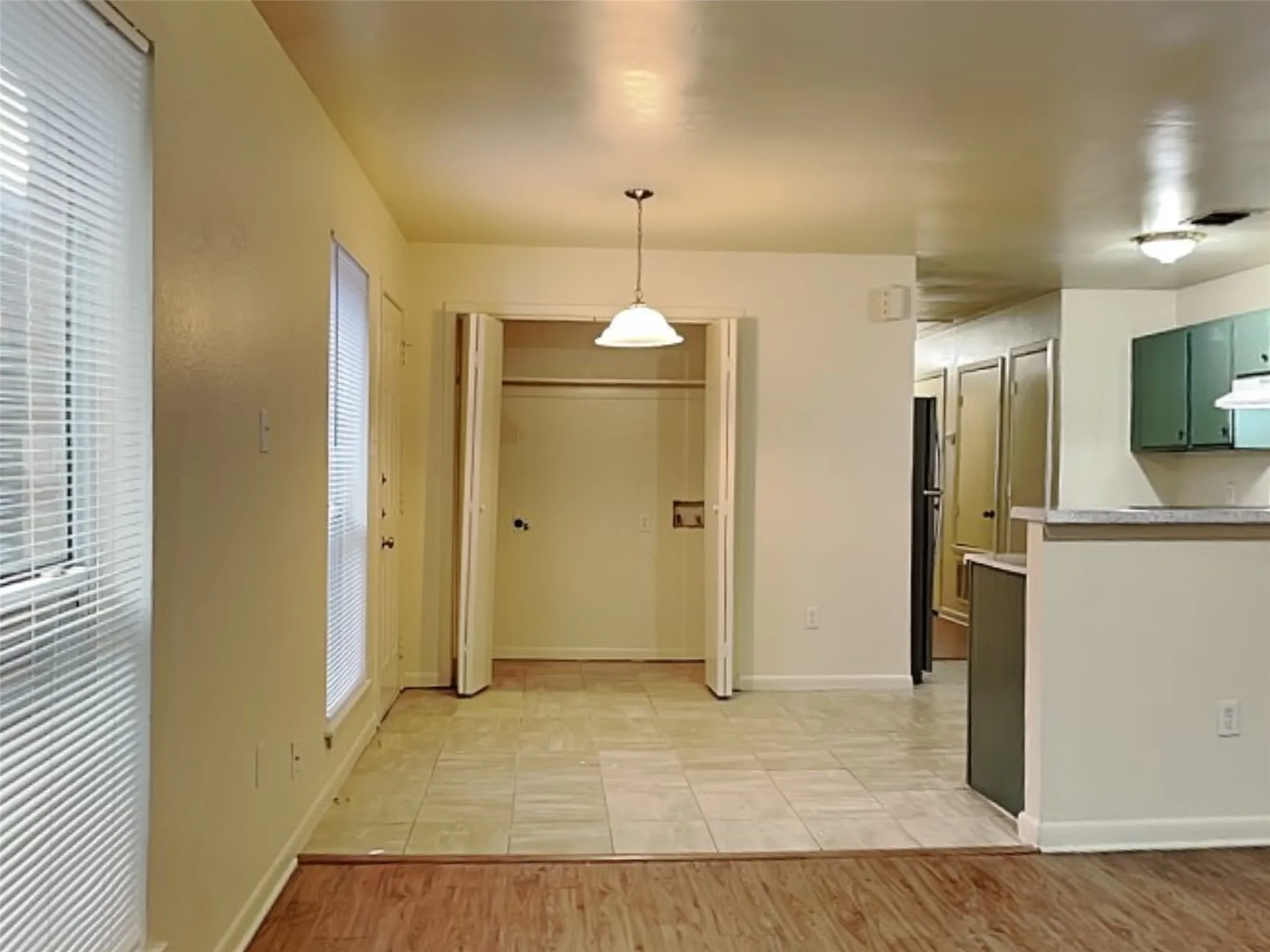 Single Family Residence For Rent in Tarrant County , 2955 Loving Avenue, Fort Worth, Texas 76106, 3 Bedroom, 2 Bathroom, Garage spaces, 2,256 Sqft, built in 2004, mls#21344271, Real Estate Agent in Fort Worth, Homes For Rent in Tarrant county, Homes For Rent in Fort Worth, Realtor in Fort Worth Texas, Real Estate Brokerage Independent Realty Texas, Luminita Cordes Realtor