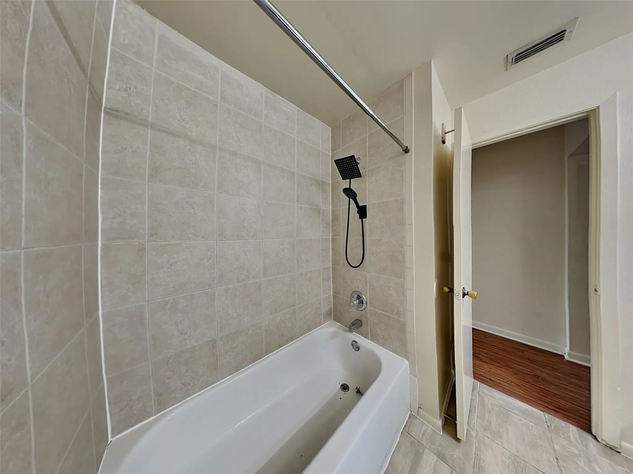 Single Family Residence For Rent in Tarrant County , 2955 Loving Avenue, Fort Worth, Texas 76106, 3 Bedroom, 2 Bathroom, Garage spaces, 2,256 Sqft, built in 2004, mls#21344271, Real Estate Agent in Fort Worth, Homes For Rent in Tarrant county, Homes For Rent in Fort Worth, Realtor in Fort Worth Texas, Real Estate Brokerage Independent Realty Texas, Luminita Cordes Realtor