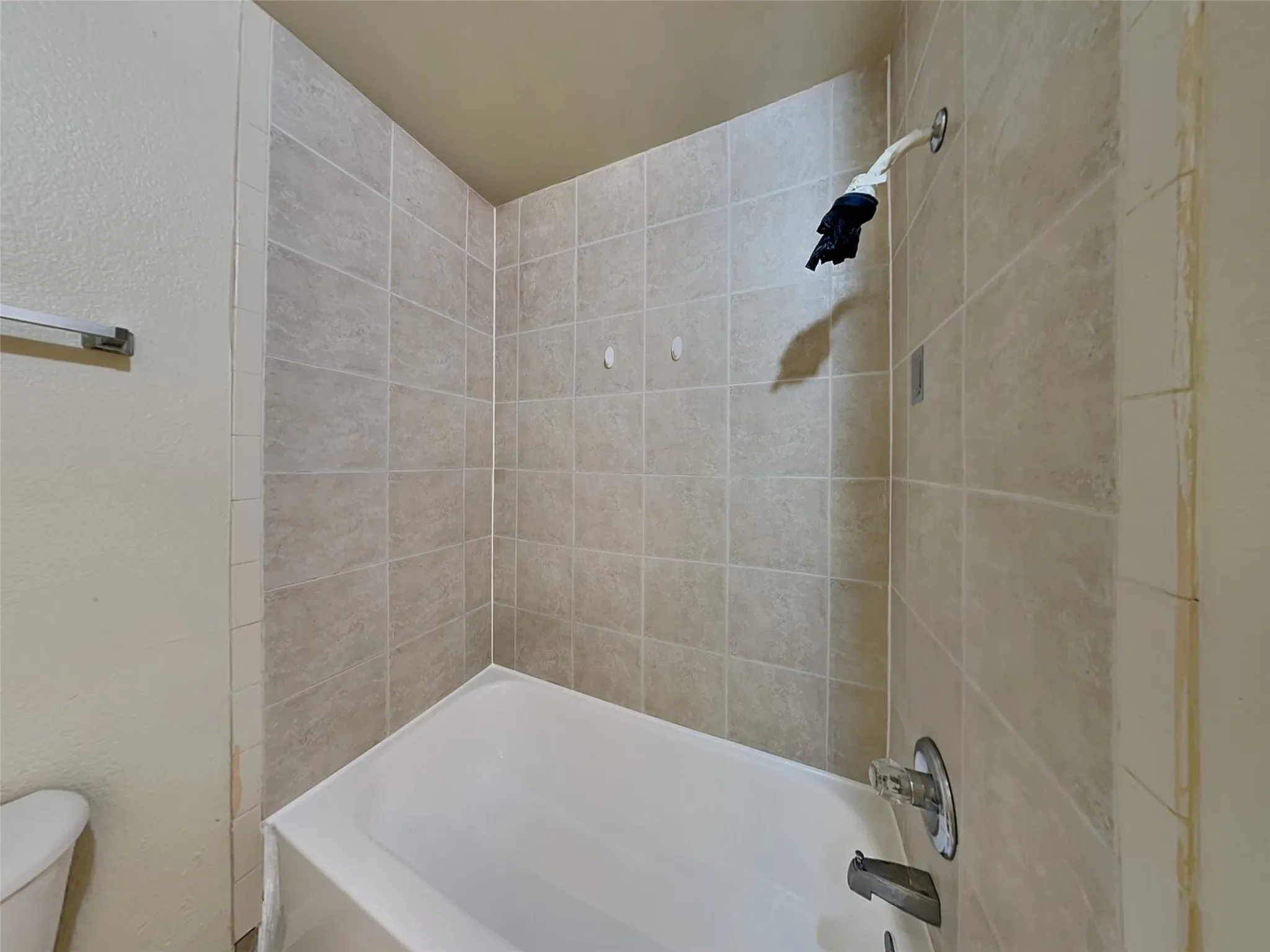 Single Family Residence For Rent in Tarrant County , 2955 Loving Avenue, Fort Worth, Texas 76106, 3 Bedroom, 2 Bathroom, Garage spaces, 2,256 Sqft, built in 2004, mls#21344271, Real Estate Agent in Fort Worth, Homes For Rent in Tarrant county, Homes For Rent in Fort Worth, Realtor in Fort Worth Texas, Real Estate Brokerage Independent Realty Texas, Luminita Cordes Realtor