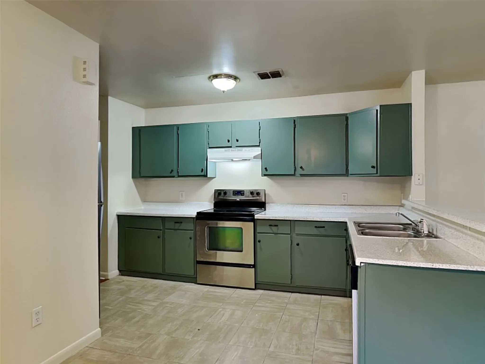 Single Family Residence For Rent in Tarrant County , 2955 Loving Avenue, Fort Worth, Texas 76106, 3 Bedroom, 2 Bathroom, Garage spaces, 2,256 Sqft, built in 2004, mls#21344271, Real Estate Agent in Fort Worth, Homes For Rent in Tarrant county, Homes For Rent in Fort Worth, Realtor in Fort Worth Texas, Real Estate Brokerage Independent Realty Texas, Luminita Cordes Realtor