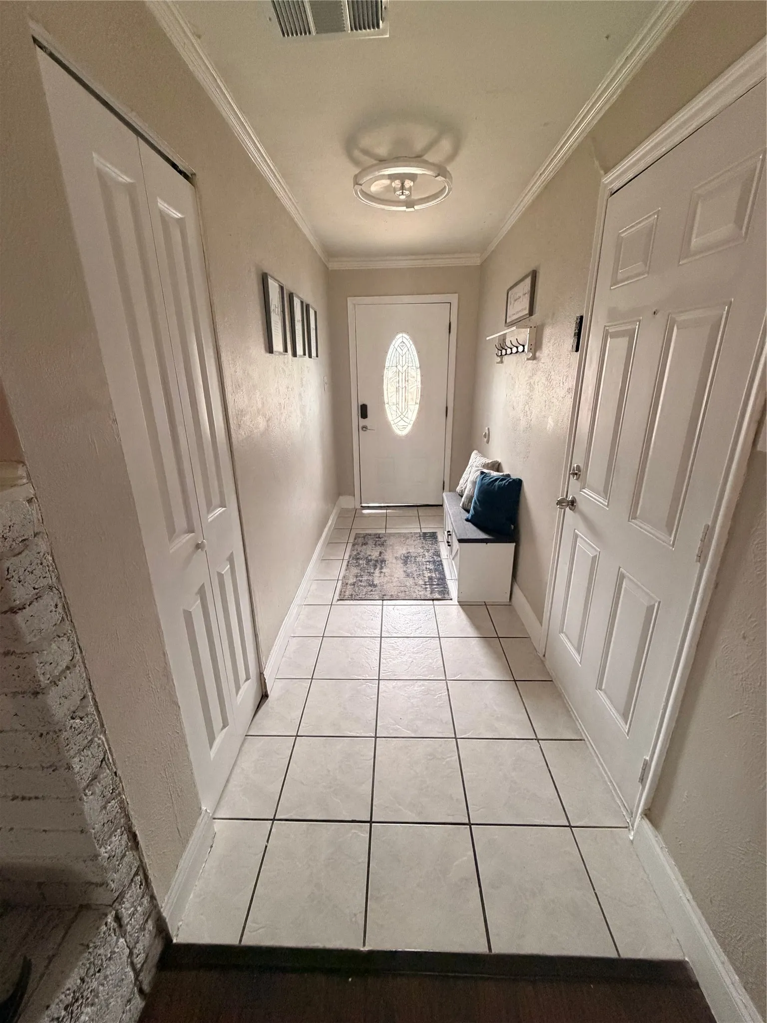 Single Family Residence For Sale in Tarrant County , 1224 Whittenburg Drive, Fort Worth, Texas 76134, 3 Bedroom, 2 Bathroom, 2 Garage spaces, 1,372 Sqft, built in 1978, mls#21345464, Real Estate Agent in Fort Worth, Homes For Sale in Tarrant county, Homes For Sale in Fort Worth, Realtor in Fort Worth Texas, Real Estate Brokerage Independent Realty Texas, Luminita Cordes Realtor