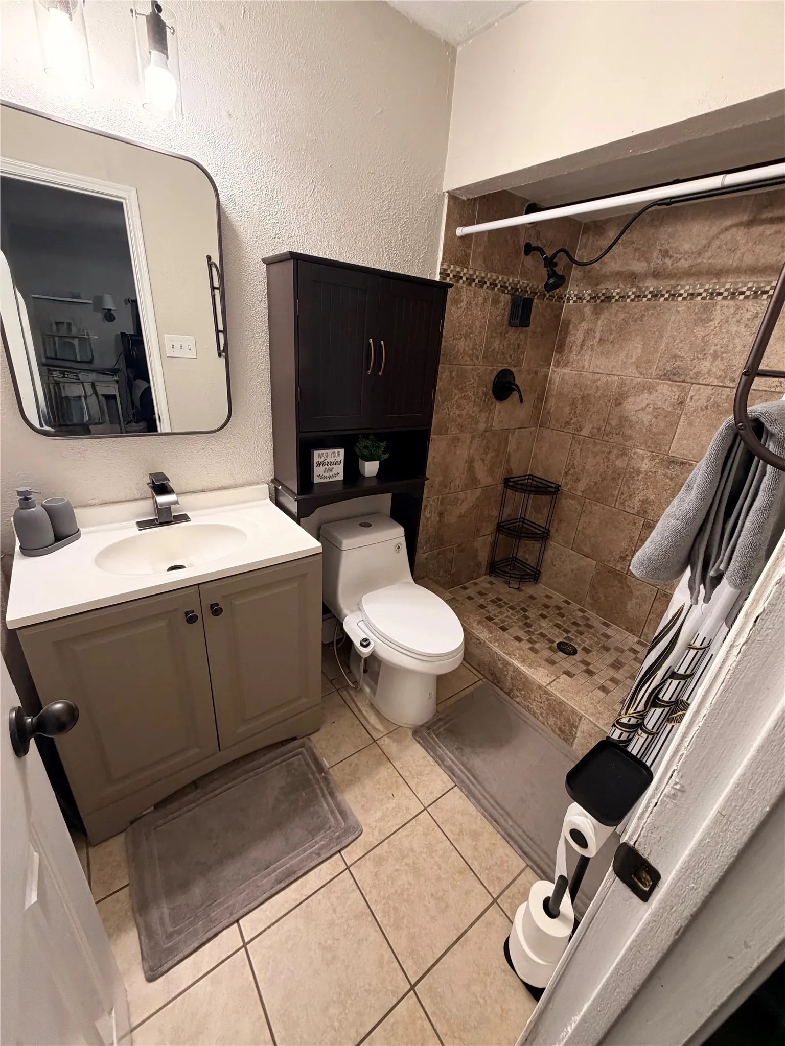 Single Family Residence For Sale in Tarrant County , 1224 Whittenburg Drive, Fort Worth, Texas 76134, 3 Bedroom, 2 Bathroom, 2 Garage spaces, 1,372 Sqft, built in 1978, mls#21345464, Real Estate Agent in Fort Worth, Homes For Sale in Tarrant county, Homes For Sale in Fort Worth, Realtor in Fort Worth Texas, Real Estate Brokerage Independent Realty Texas, Luminita Cordes Realtor