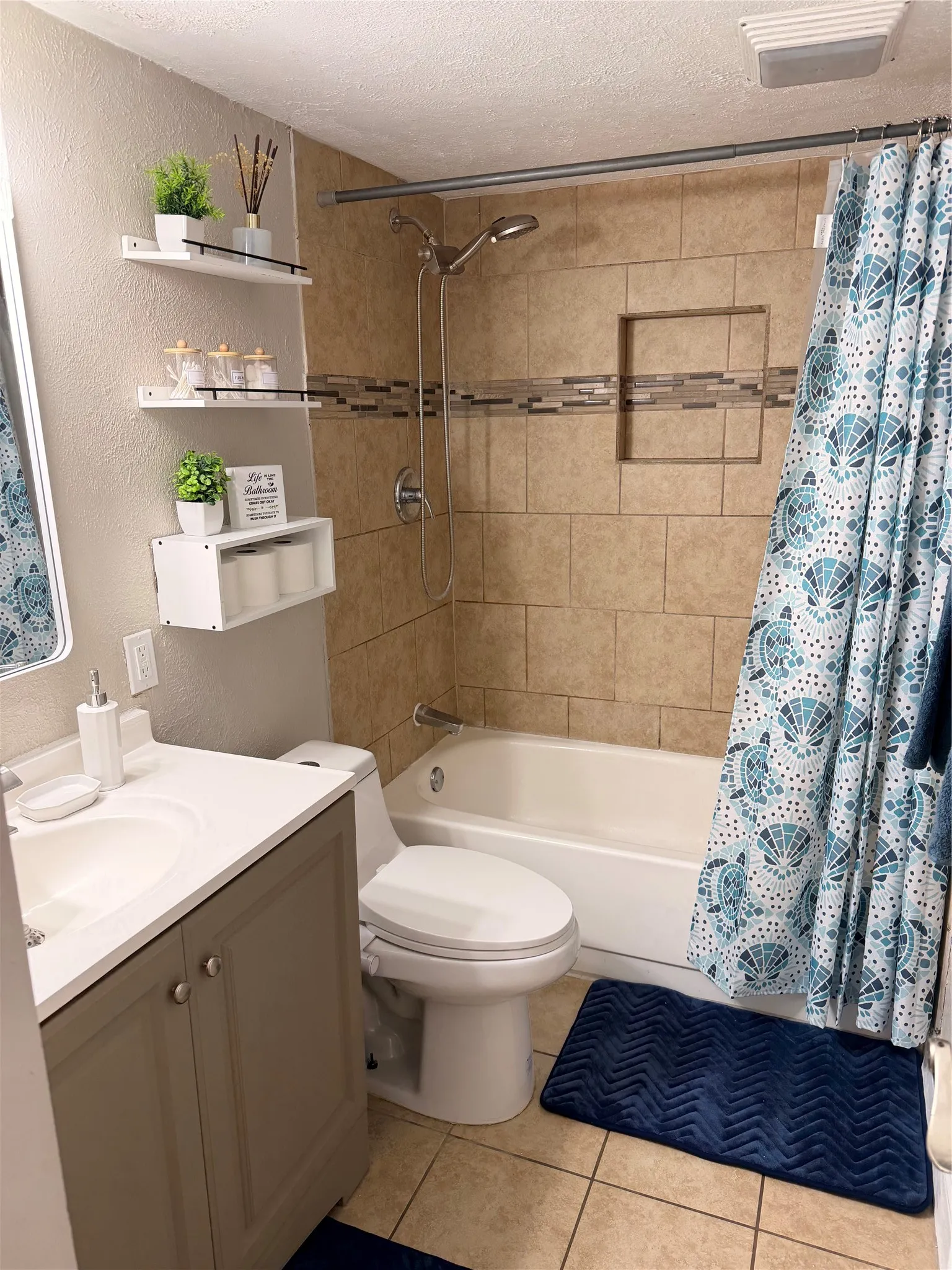Single Family Residence For Sale in Tarrant County , 1224 Whittenburg Drive, Fort Worth, Texas 76134, 3 Bedroom, 2 Bathroom, 2 Garage spaces, 1,372 Sqft, built in 1978, mls#21345464, Real Estate Agent in Fort Worth, Homes For Sale in Tarrant county, Homes For Sale in Fort Worth, Realtor in Fort Worth Texas, Real Estate Brokerage Independent Realty Texas, Luminita Cordes Realtor
