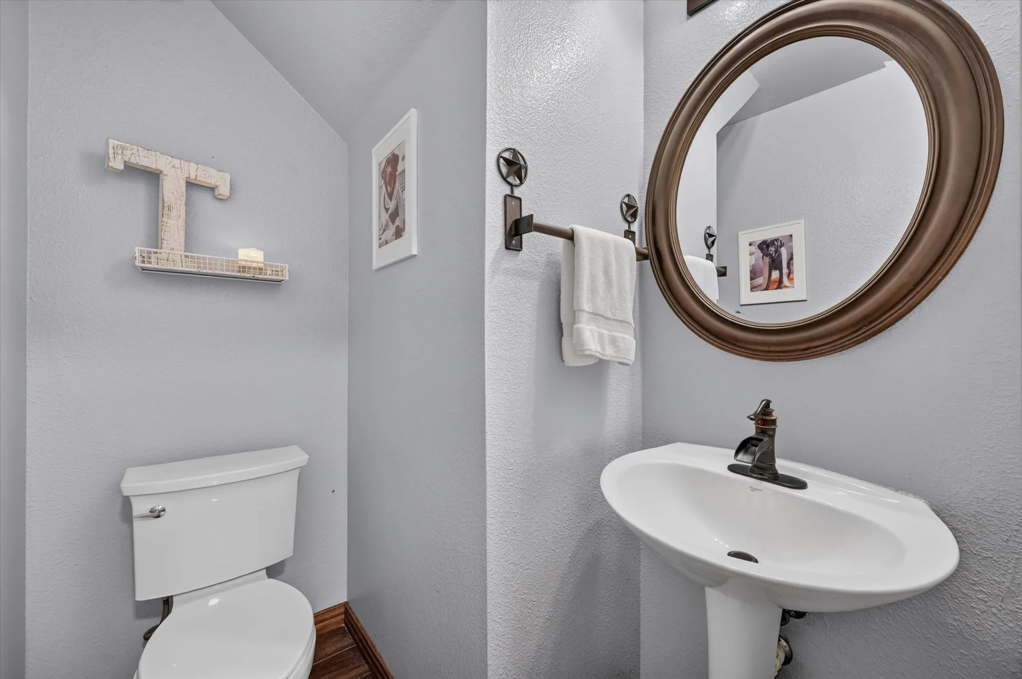 Single Family Residence For Sale in Denton County , 16157 Cowboy Trail, Fort Worth, Texas 76247, 4 Bedroom, 3 Bathroom, 2 Garage spaces, 2,611 Sqft, built in 2002, mls#21345462, Real Estate Agent in Fort Worth, Homes For Sale in Denton county, Homes For Sale in Fort Worth, Realtor in Fort Worth Texas, Real Estate Brokerage Independent Realty Texas, Luminita Cordes Realtor