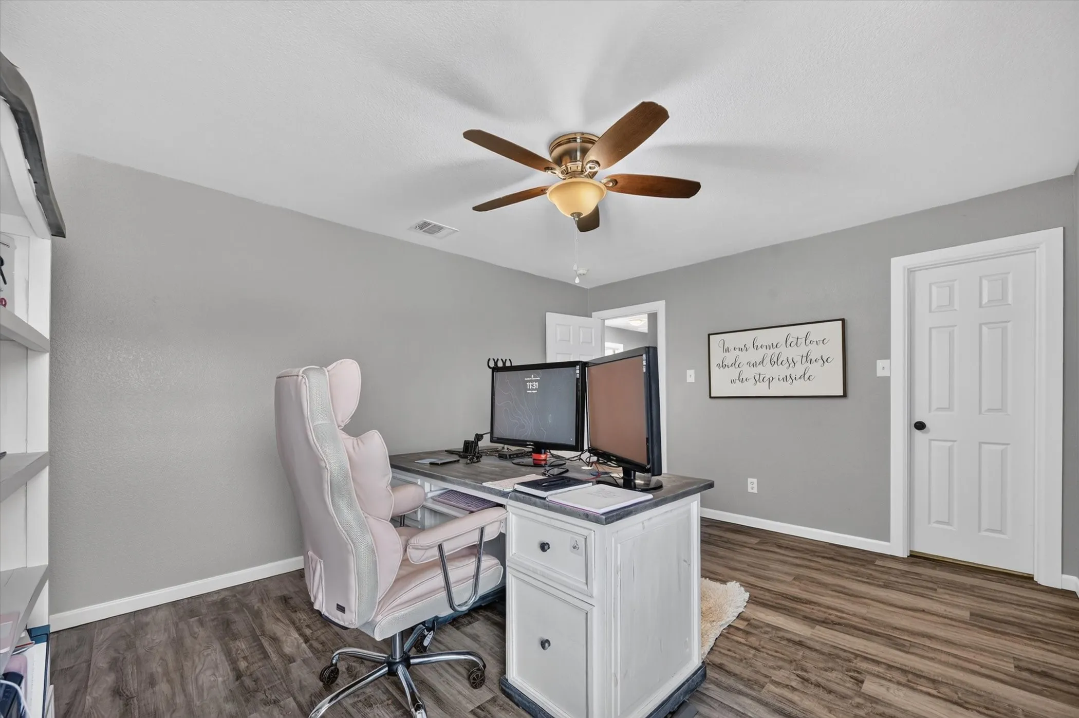 Single Family Residence For Sale in Denton County , 16157 Cowboy Trail, Fort Worth, Texas 76247, 4 Bedroom, 3 Bathroom, 2 Garage spaces, 2,611 Sqft, built in 2002, mls#21345462, Real Estate Agent in Fort Worth, Homes For Sale in Denton county, Homes For Sale in Fort Worth, Realtor in Fort Worth Texas, Real Estate Brokerage Independent Realty Texas, Luminita Cordes Realtor