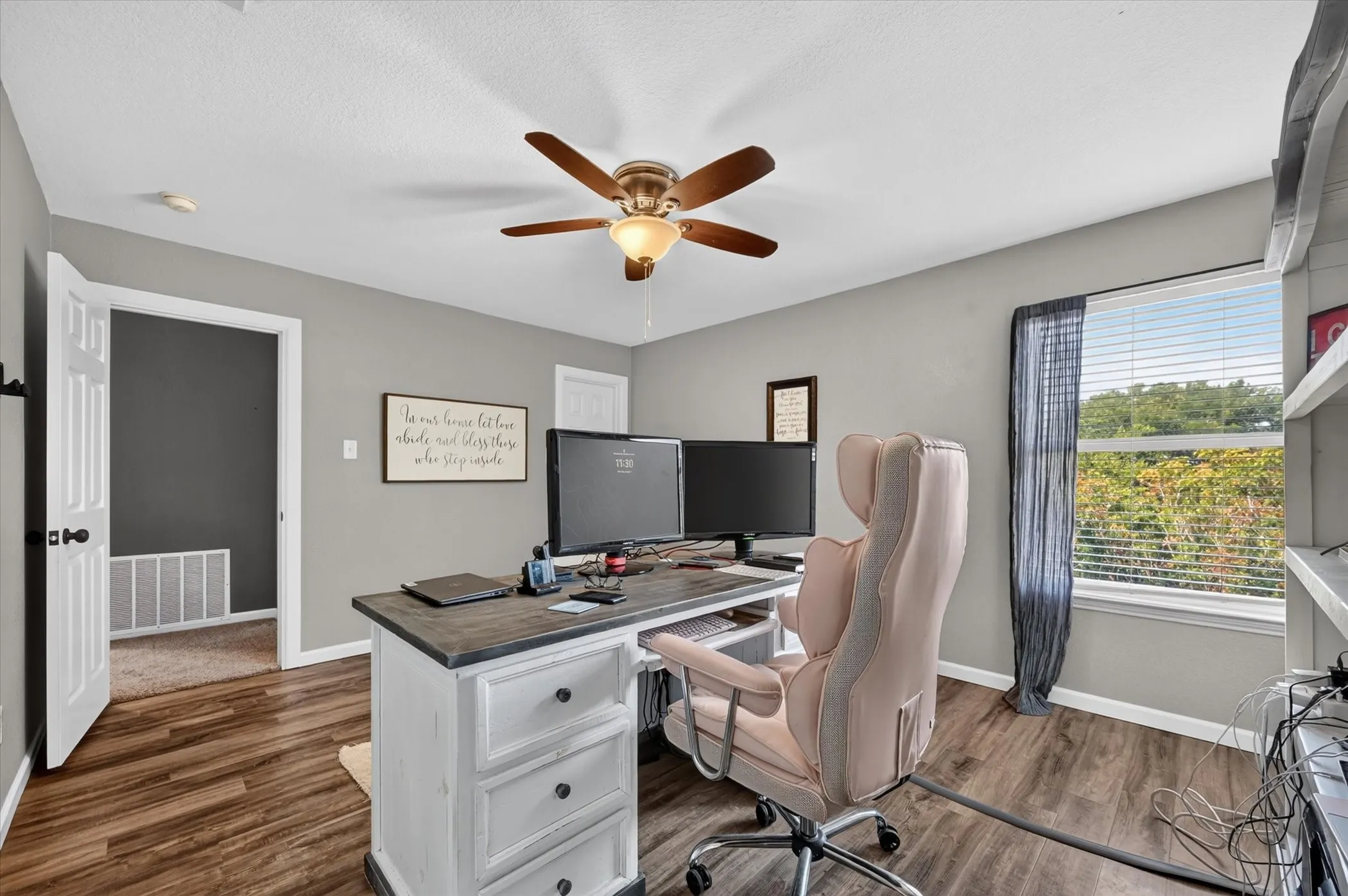 Single Family Residence For Sale in Denton County , 16157 Cowboy Trail, Fort Worth, Texas 76247, 4 Bedroom, 3 Bathroom, 2 Garage spaces, 2,611 Sqft, built in 2002, mls#21345462, Real Estate Agent in Fort Worth, Homes For Sale in Denton county, Homes For Sale in Fort Worth, Realtor in Fort Worth Texas, Real Estate Brokerage Independent Realty Texas, Luminita Cordes Realtor