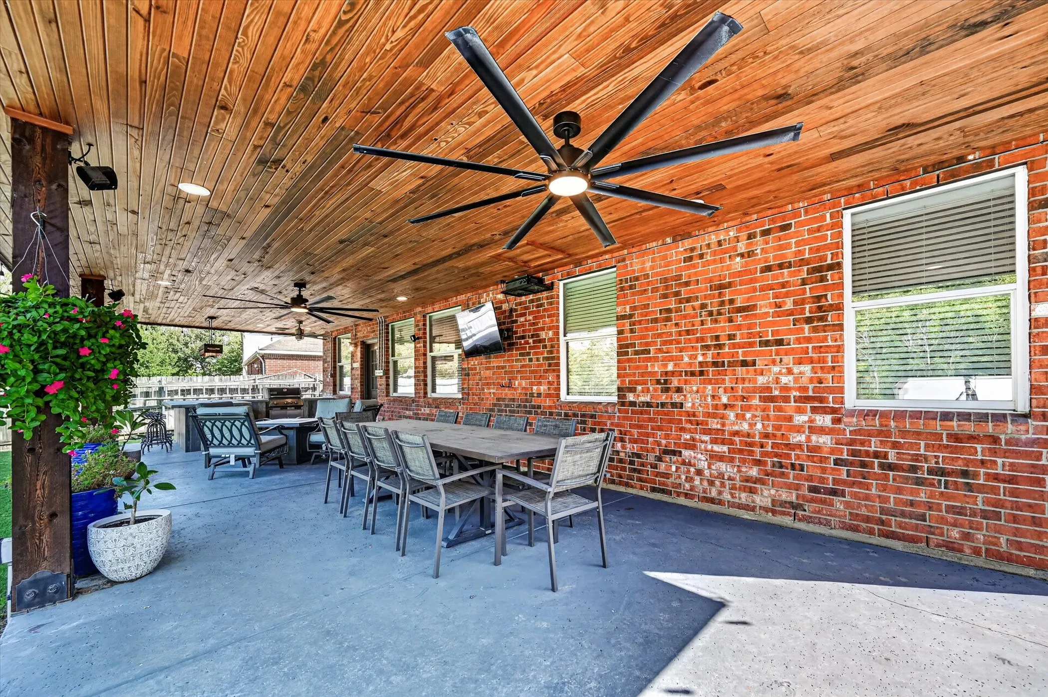 Single Family Residence For Sale in Denton County , 16157 Cowboy Trail, Fort Worth, Texas 76247, 4 Bedroom, 3 Bathroom, 2 Garage spaces, 2,611 Sqft, built in 2002, mls#21345462, Real Estate Agent in Fort Worth, Homes For Sale in Denton county, Homes For Sale in Fort Worth, Realtor in Fort Worth Texas, Real Estate Brokerage Independent Realty Texas, Luminita Cordes Realtor