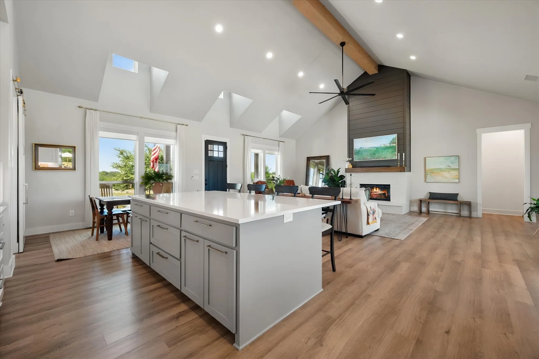 Single Family Residence For Sale in Parker County , 2119 Eagles Ridge Drive, Weatherford, Texas 76087, 4 Bedroom, 3 Bathroom, 2 Garage spaces, 2,762 Sqft, built in 2021, mls#21340245, Real Estate Agent in Weatherford, Homes For Sale in Parker county, Homes For Sale in Weatherford, Realtor in Weatherford Texas, Real Estate Brokerage Independent Realty Texas, Luminita Cordes Realtor