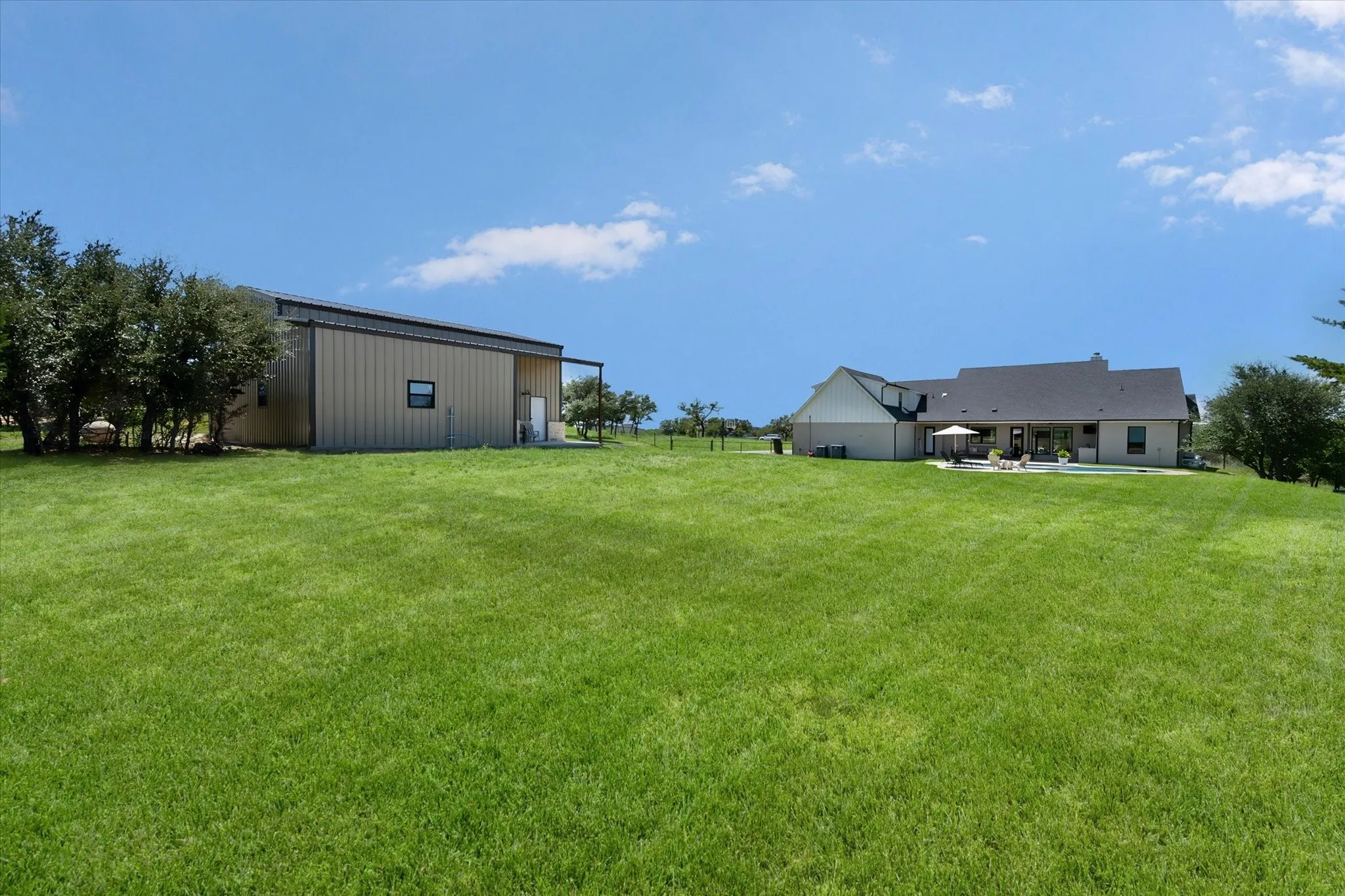 Single Family Residence For Sale in Parker County , 2119 Eagles Ridge Drive, Weatherford, Texas 76087, 4 Bedroom, 3 Bathroom, 2 Garage spaces, 2,762 Sqft, built in 2021, mls#21340245, Real Estate Agent in Weatherford, Homes For Sale in Parker county, Homes For Sale in Weatherford, Realtor in Weatherford Texas, Real Estate Brokerage Independent Realty Texas, Luminita Cordes Realtor