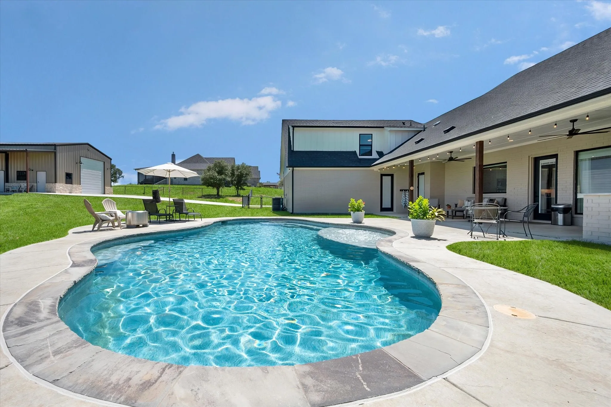 Single Family Residence For Sale in Parker County , 2119 Eagles Ridge Drive, Weatherford, Texas 76087, 4 Bedroom, 3 Bathroom, 2 Garage spaces, 2,762 Sqft, built in 2021, mls#21340245, Real Estate Agent in Weatherford, Homes For Sale in Parker county, Homes For Sale in Weatherford, Realtor in Weatherford Texas, Real Estate Brokerage Independent Realty Texas, Luminita Cordes Realtor