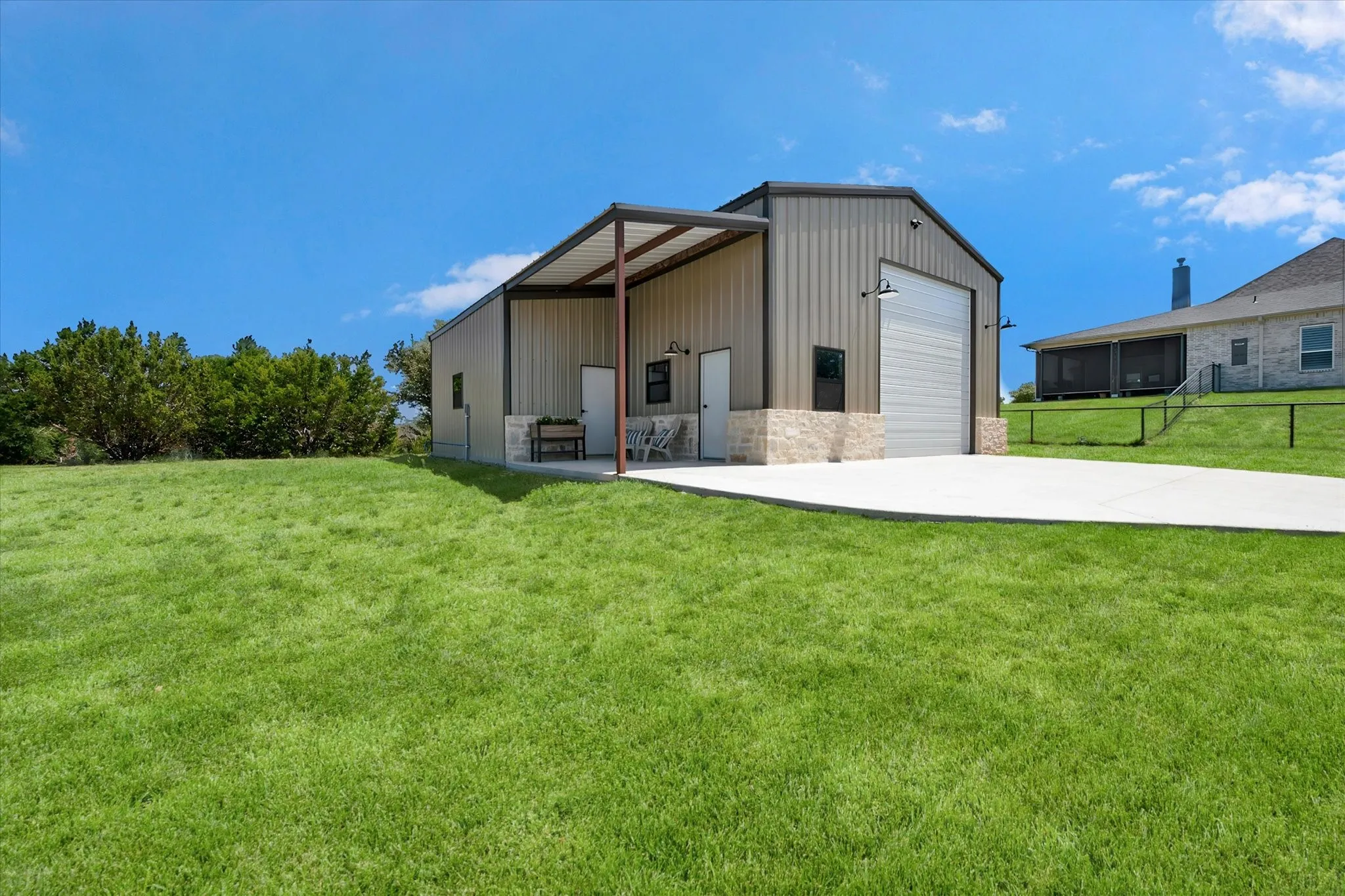 Single Family Residence For Sale in Parker County , 2119 Eagles Ridge Drive, Weatherford, Texas 76087, 4 Bedroom, 3 Bathroom, 2 Garage spaces, 2,762 Sqft, built in 2021, mls#21340245, Real Estate Agent in Weatherford, Homes For Sale in Parker county, Homes For Sale in Weatherford, Realtor in Weatherford Texas, Real Estate Brokerage Independent Realty Texas, Luminita Cordes Realtor