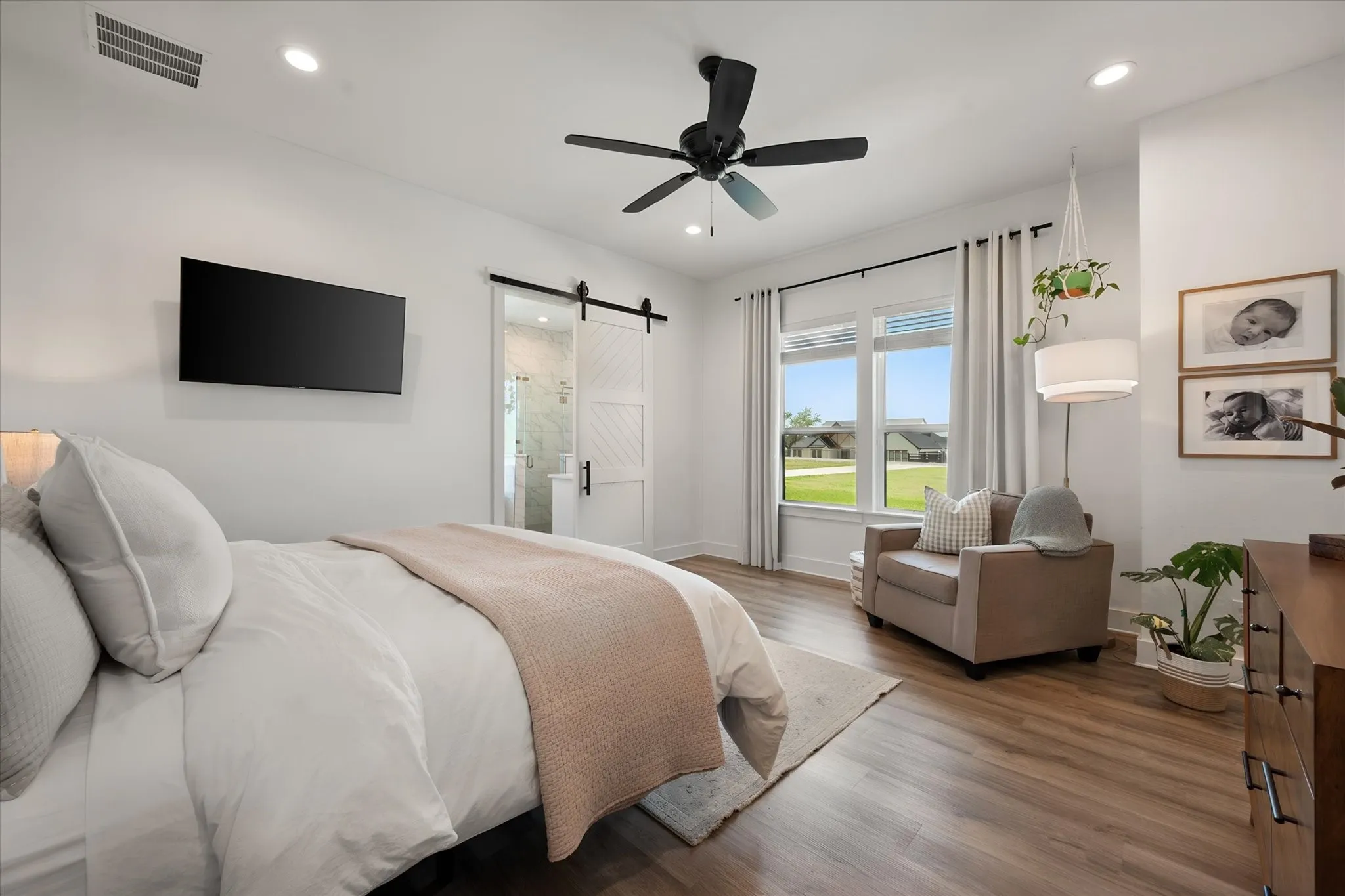 Single Family Residence For Sale in Parker County , 2119 Eagles Ridge Drive, Weatherford, Texas 76087, 4 Bedroom, 3 Bathroom, 2 Garage spaces, 2,762 Sqft, built in 2021, mls#21340245, Real Estate Agent in Weatherford, Homes For Sale in Parker county, Homes For Sale in Weatherford, Realtor in Weatherford Texas, Real Estate Brokerage Independent Realty Texas, Luminita Cordes Realtor