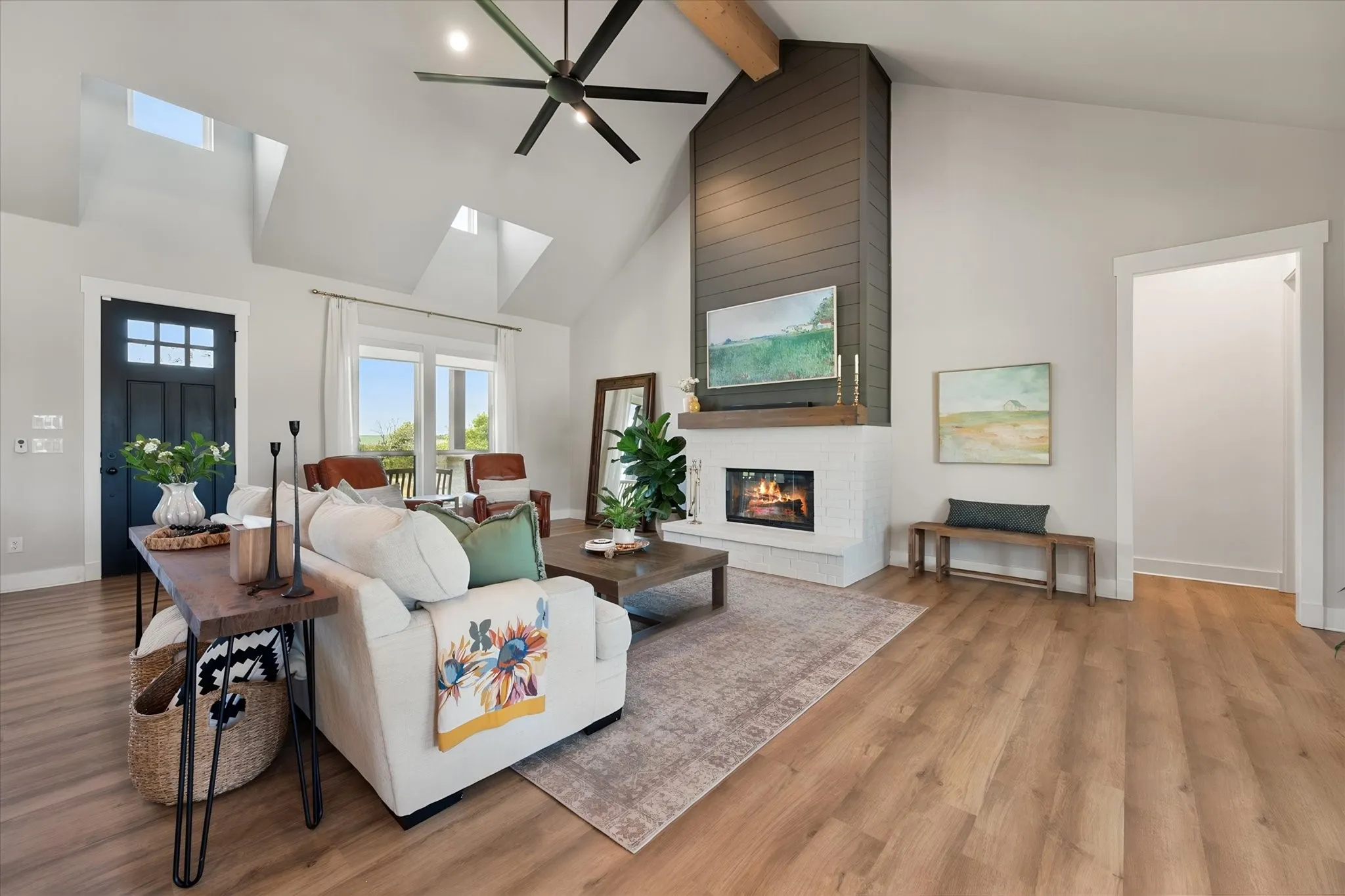Single Family Residence For Sale in Parker County , 2119 Eagles Ridge Drive, Weatherford, Texas 76087, 4 Bedroom, 3 Bathroom, 2 Garage spaces, 2,762 Sqft, built in 2021, mls#21340245, Real Estate Agent in Weatherford, Homes For Sale in Parker county, Homes For Sale in Weatherford, Realtor in Weatherford Texas, Real Estate Brokerage Independent Realty Texas, Luminita Cordes Realtor
