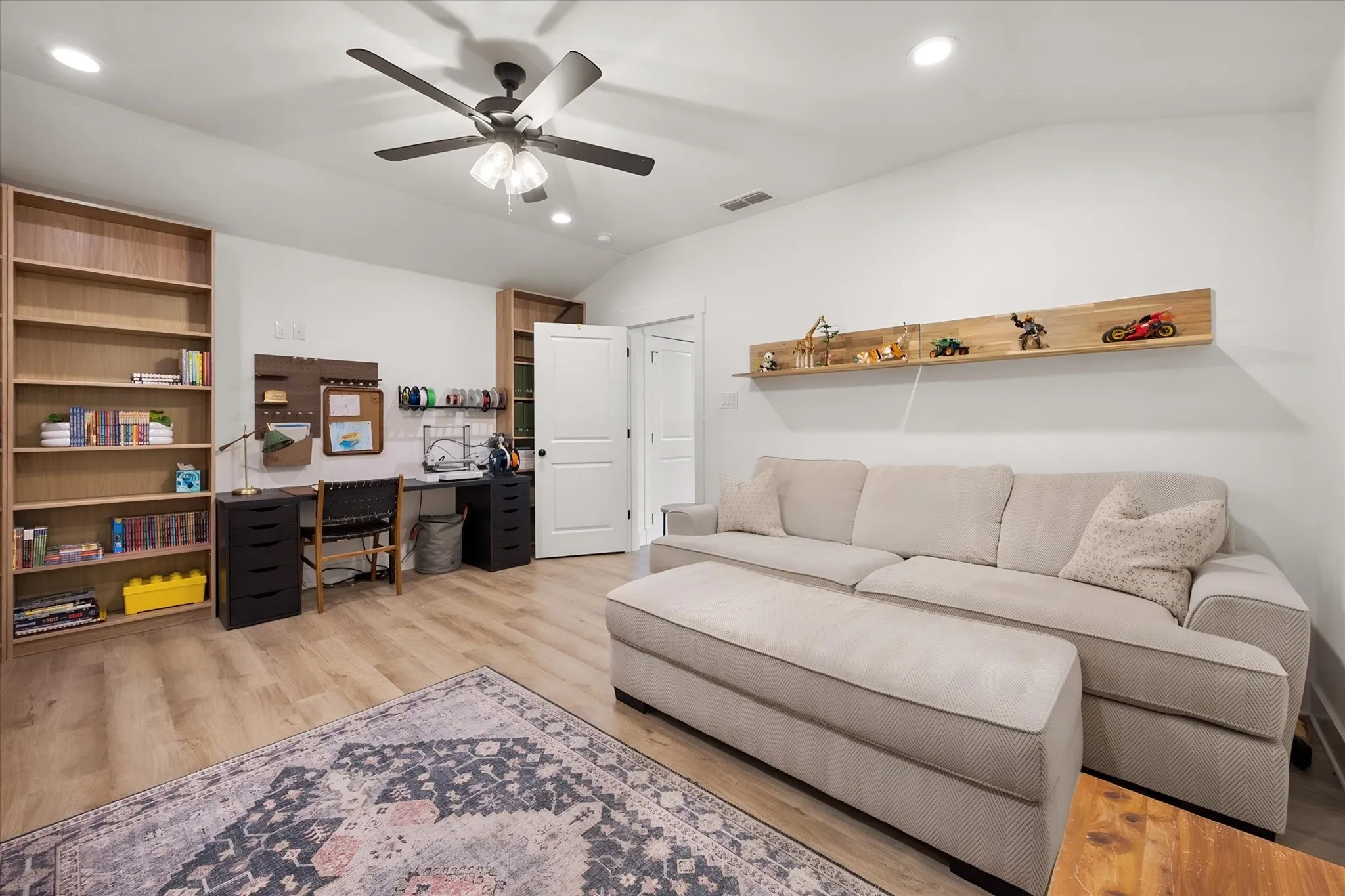 Upstairs flex space
