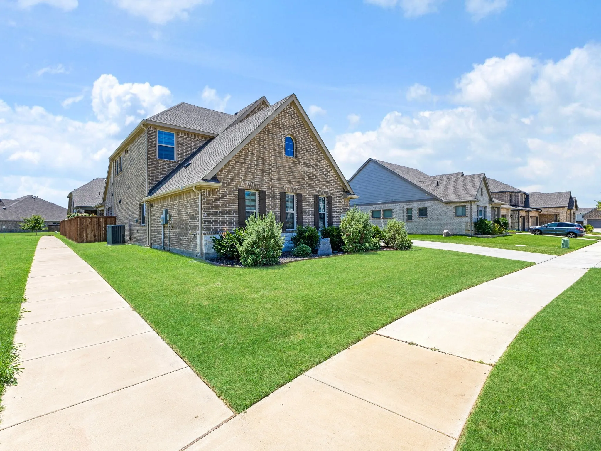 Single Family Residence For Sale in Johnson County , 3204 Julian Street, Mansfield, Texas 76063, 4 Bedroom, 4 Bathroom, 2 Garage spaces, 3,286 Sqft, built in 2020, mls#21345467, Real Estate Agent in Mansfield, Homes For Sale in Johnson county, Homes For Sale in Mansfield, Realtor in Mansfield Texas, Real Estate Brokerage Independent Realty Texas, Luminita Cordes Realtor
