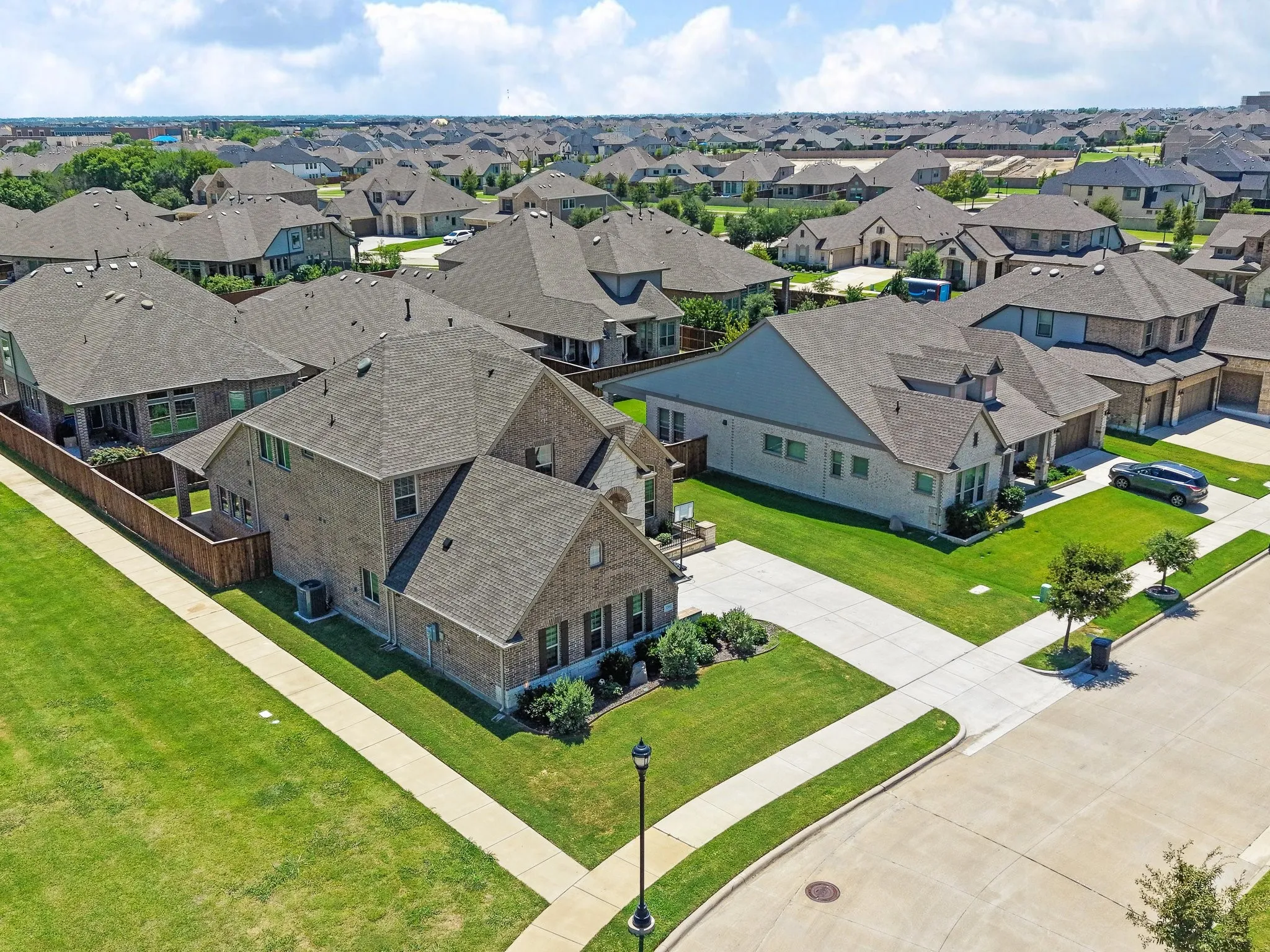 Single Family Residence For Sale in Johnson County , 3204 Julian Street, Mansfield, Texas 76063, 4 Bedroom, 4 Bathroom, 2 Garage spaces, 3,286 Sqft, built in 2020, mls#21345467, Real Estate Agent in Mansfield, Homes For Sale in Johnson county, Homes For Sale in Mansfield, Realtor in Mansfield Texas, Real Estate Brokerage Independent Realty Texas, Luminita Cordes Realtor