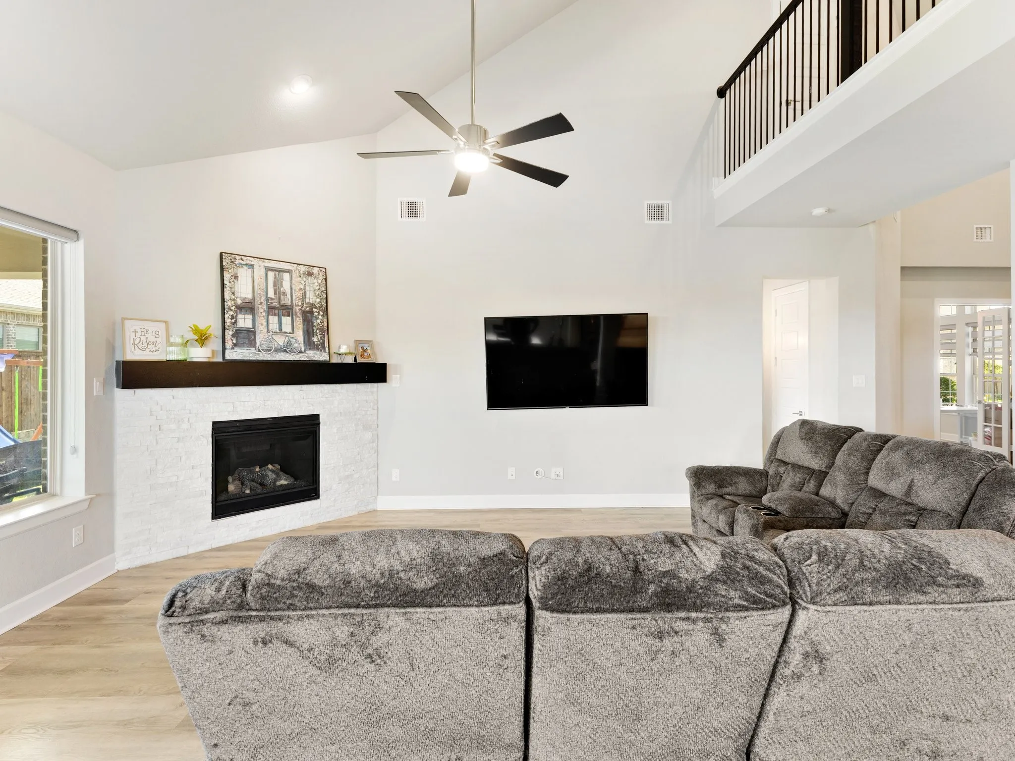 Single Family Residence For Sale in Johnson County , 3204 Julian Street, Mansfield, Texas 76063, 4 Bedroom, 4 Bathroom, 2 Garage spaces, 3,286 Sqft, built in 2020, mls#21345467, Real Estate Agent in Mansfield, Homes For Sale in Johnson county, Homes For Sale in Mansfield, Realtor in Mansfield Texas, Real Estate Brokerage Independent Realty Texas, Luminita Cordes Realtor