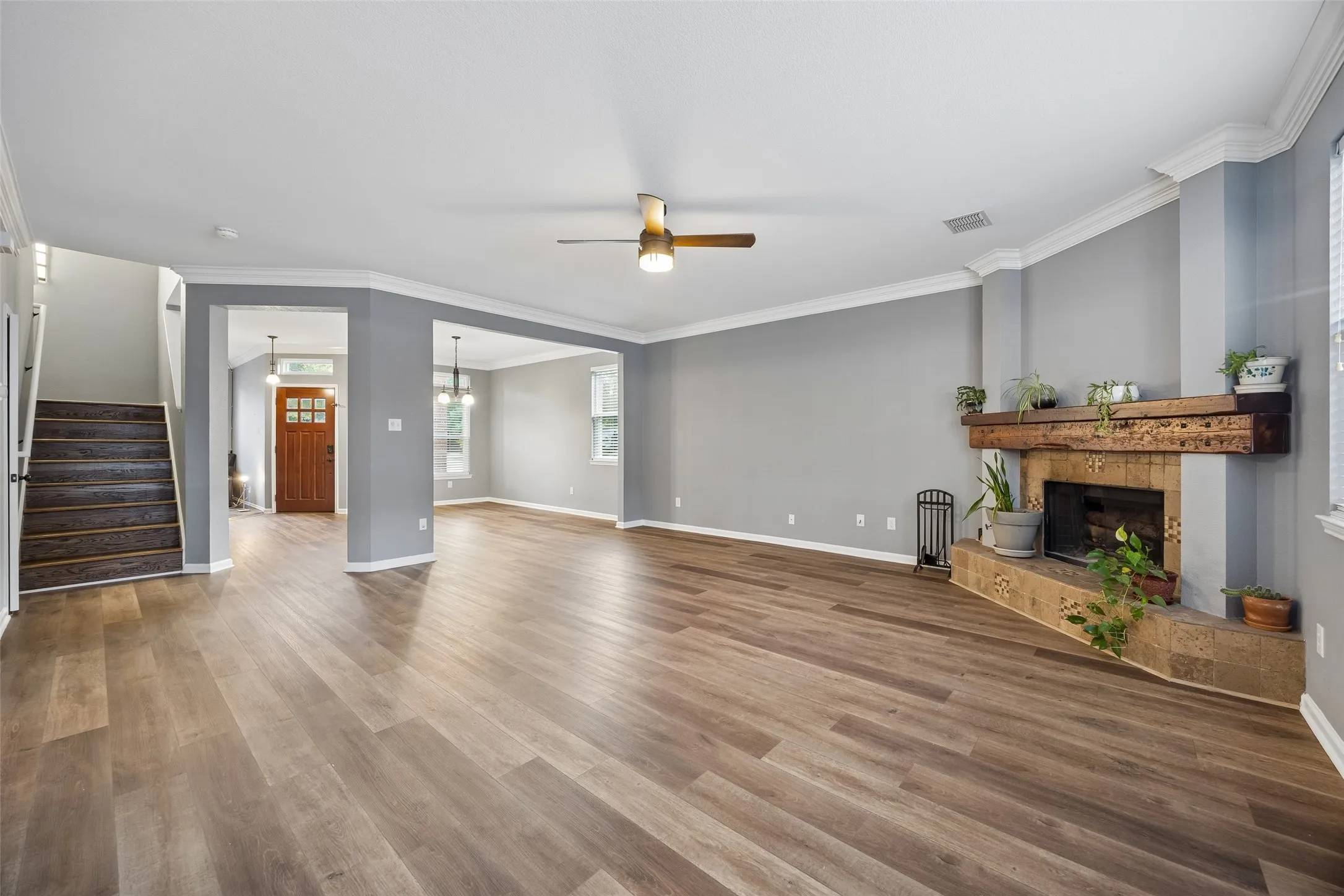 Single Family Residence For Sale in Denton County , 1145 Whispering Trail Circle, Lewisville, Texas 75067, 4 Bedroom, 3 Bathroom, 2 Garage spaces, 3,073 Sqft, built in 2002, mls#21345310, Real Estate Agent in Lewisville, Homes For Sale in Denton county, Homes For Sale in Lewisville, Realtor in Lewisville Texas, Real Estate Brokerage Independent Realty Texas, Luminita Cordes Realtor