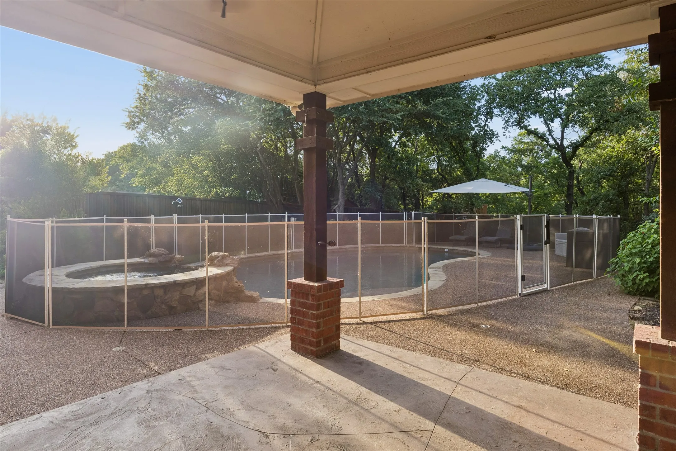 Single Family Residence For Sale in Denton County , 1145 Whispering Trail Circle, Lewisville, Texas 75067, 4 Bedroom, 3 Bathroom, 2 Garage spaces, 3,073 Sqft, built in 2002, mls#21345310, Real Estate Agent in Lewisville, Homes For Sale in Denton county, Homes For Sale in Lewisville, Realtor in Lewisville Texas, Real Estate Brokerage Independent Realty Texas, Luminita Cordes Realtor