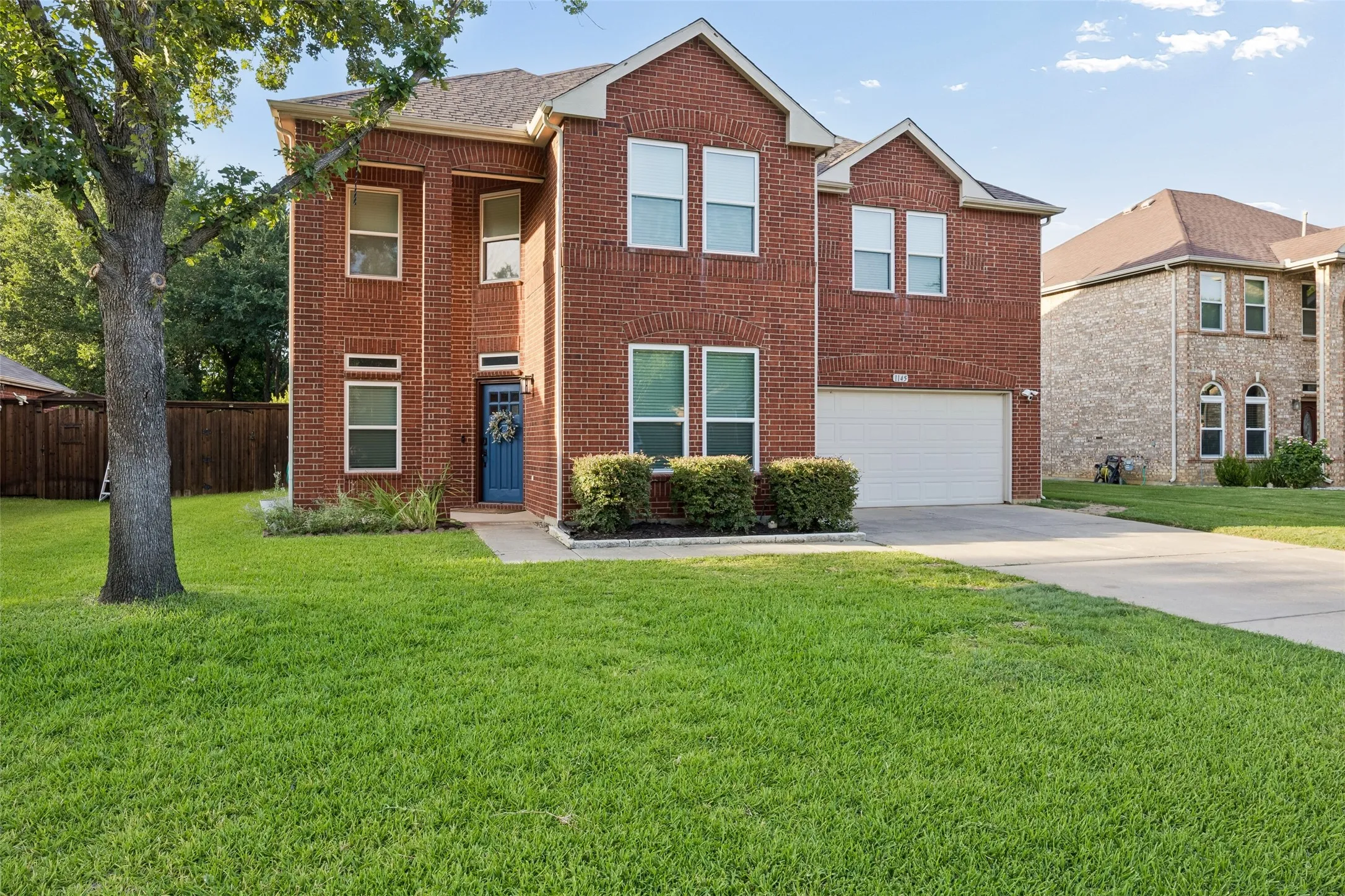 Single Family Residence For Sale in Denton County , 1145 Whispering Trail Circle, Lewisville, Texas 75067, 4 Bedroom, 3 Bathroom, 2 Garage spaces, 3,073 Sqft, built in 2002, mls#21345310, Real Estate Agent in Lewisville, Homes For Sale in Denton county, Homes For Sale in Lewisville, Realtor in Lewisville Texas, Real Estate Brokerage Independent Realty Texas, Luminita Cordes Realtor